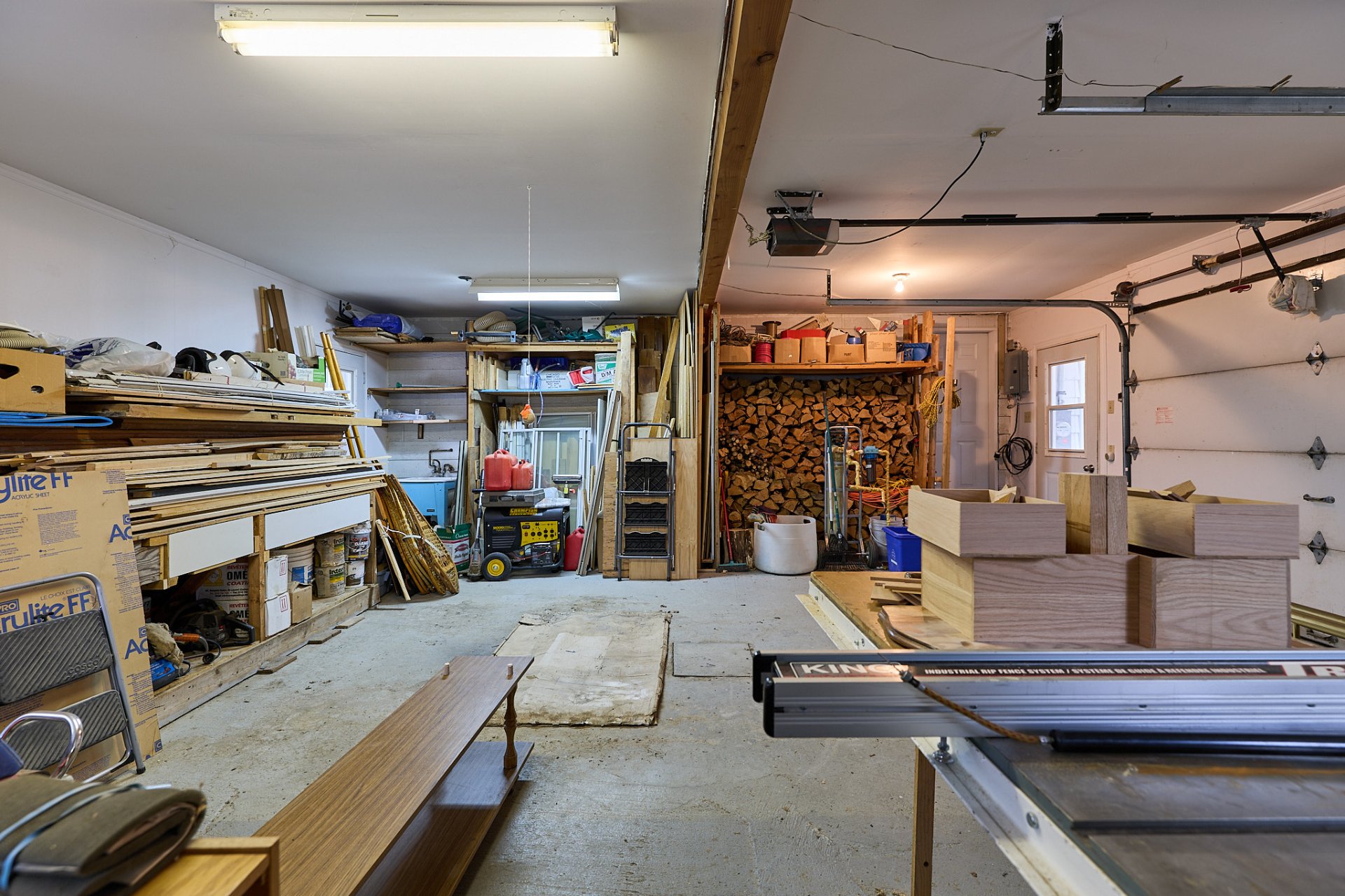 Photo - Garage
