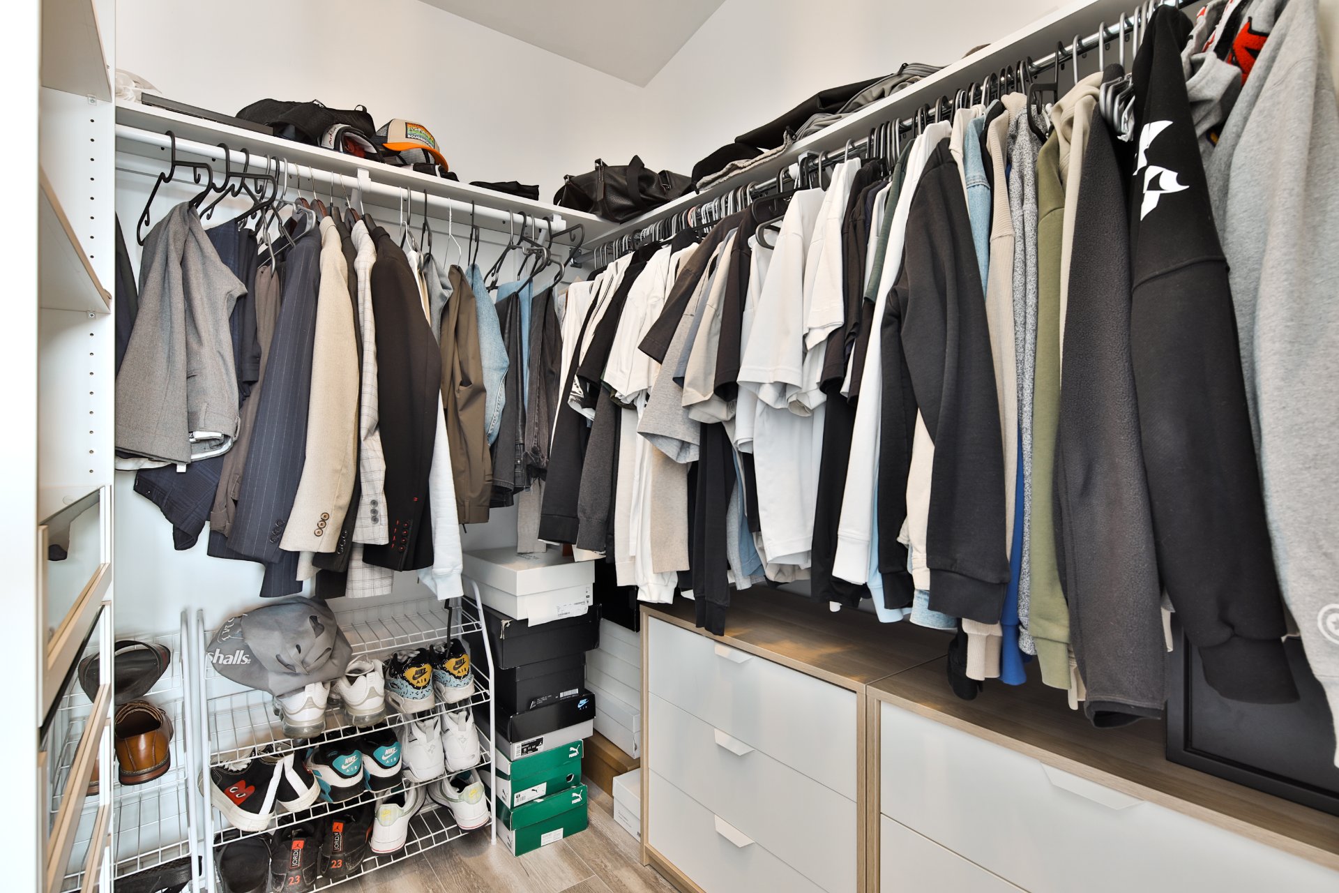 Photo - Penderie (Walk-in)