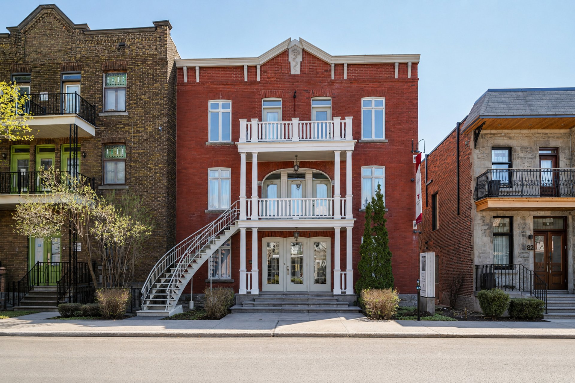 Photo - Frontage