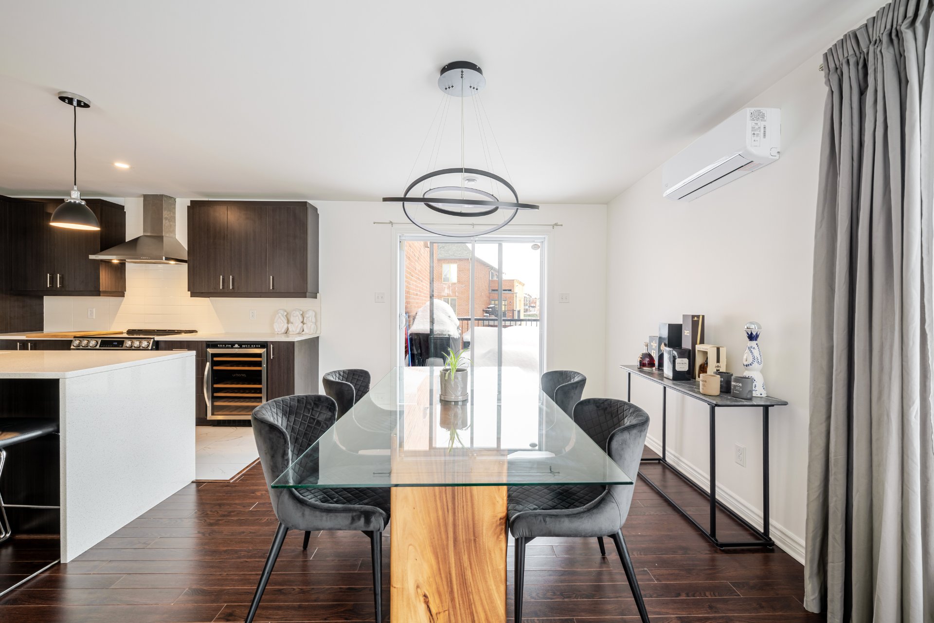 Photo - Salle à manger