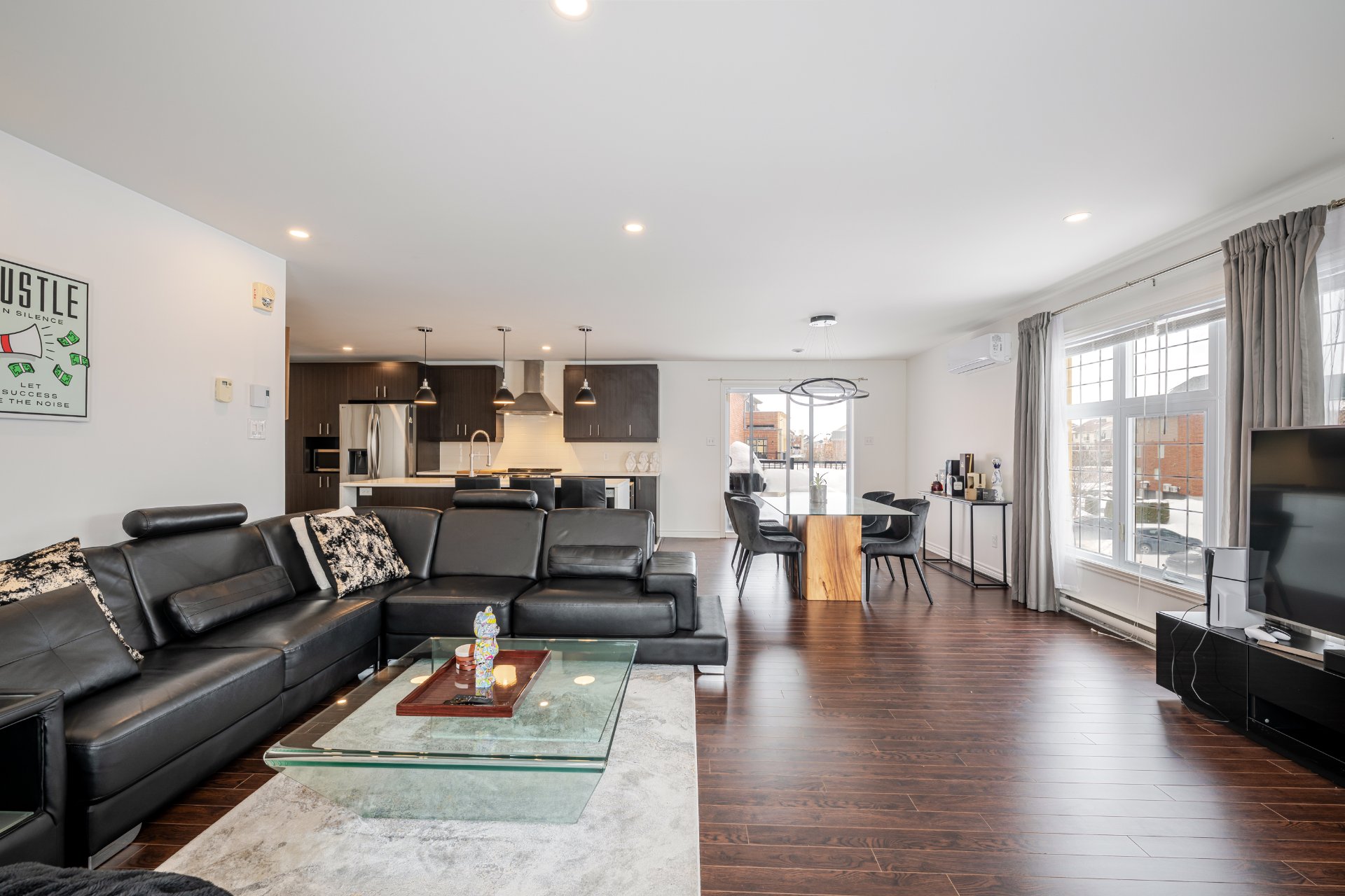 Photo - Salle à manger