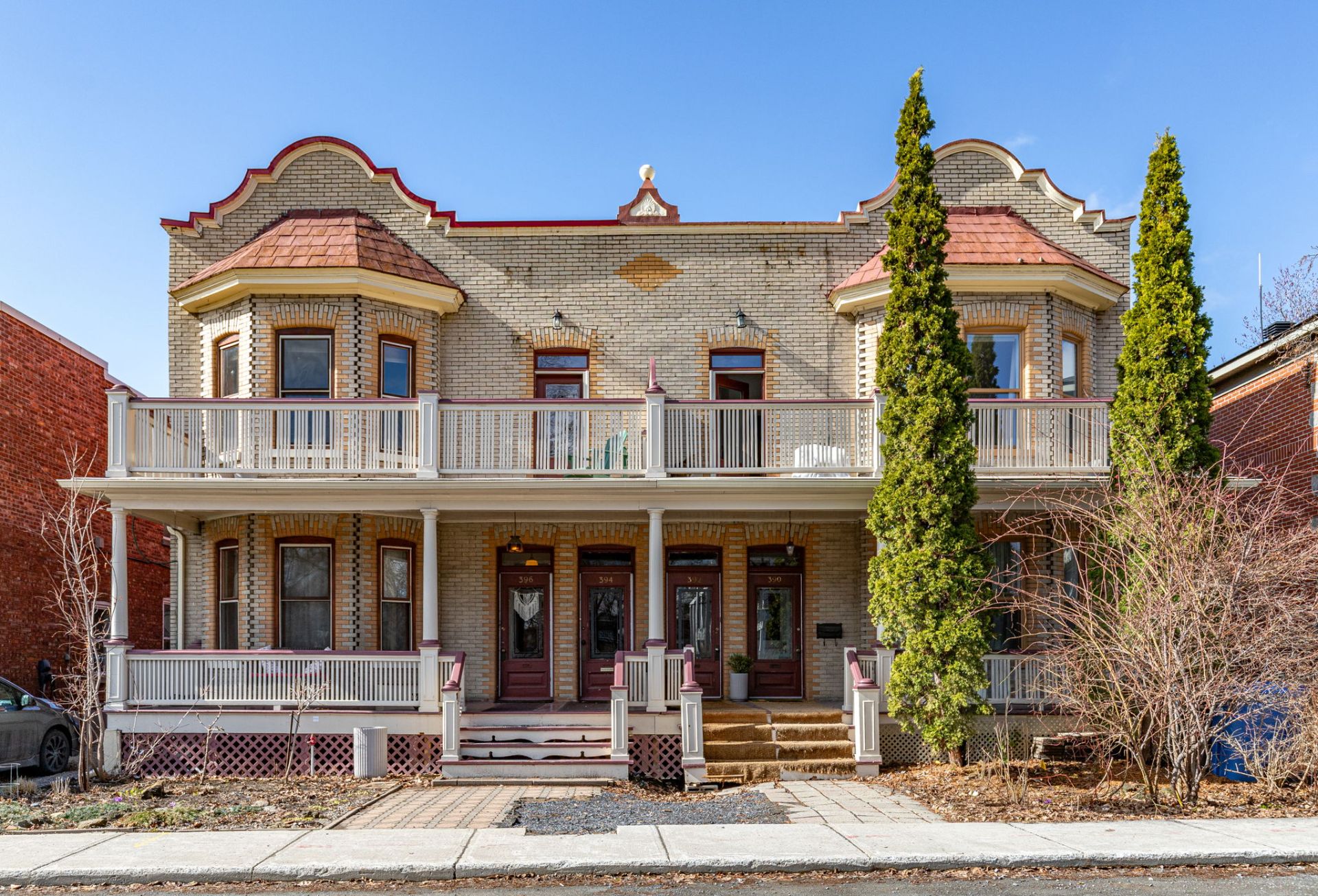 Photo - Frontage