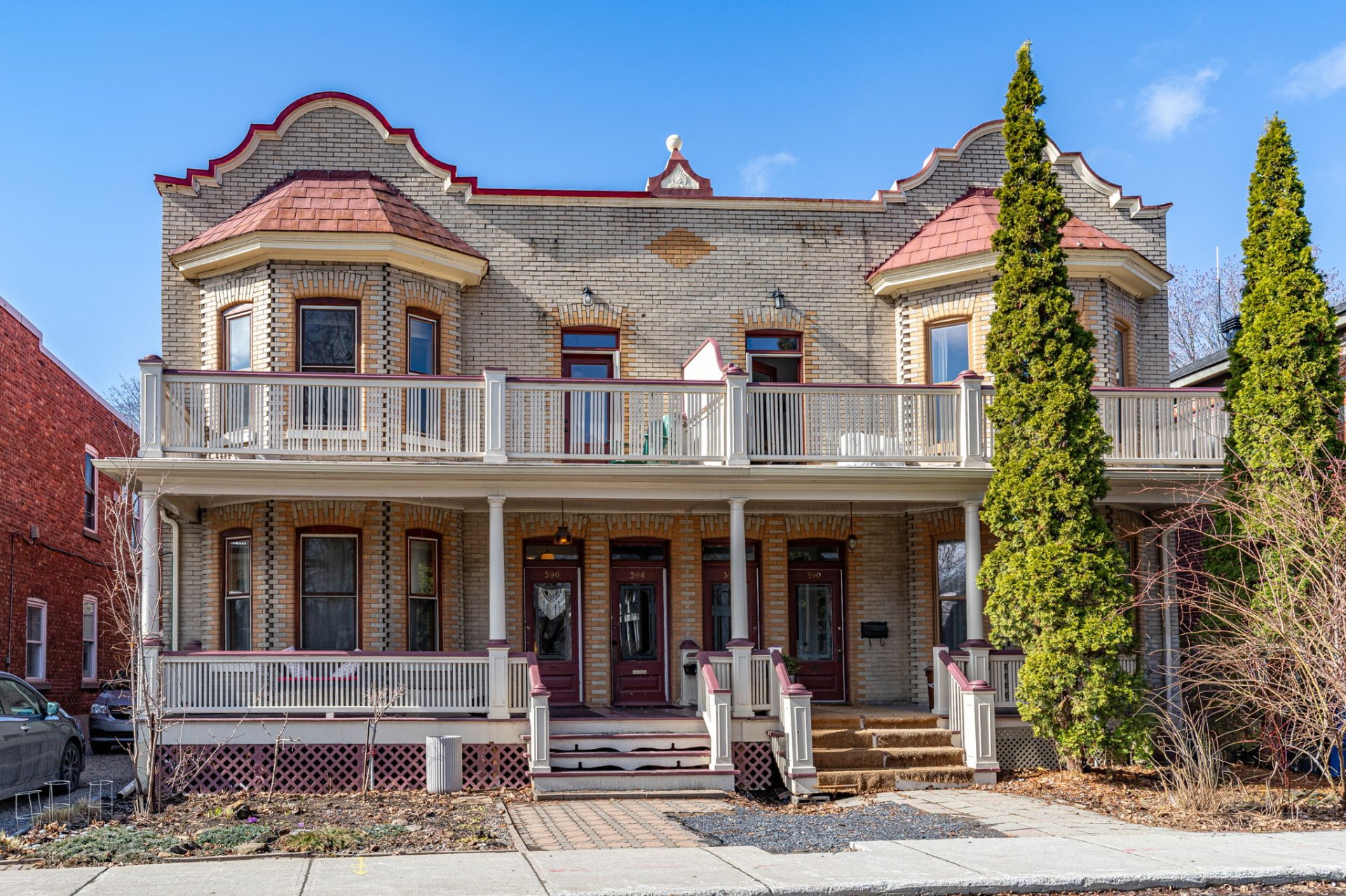 Photo - Frontage