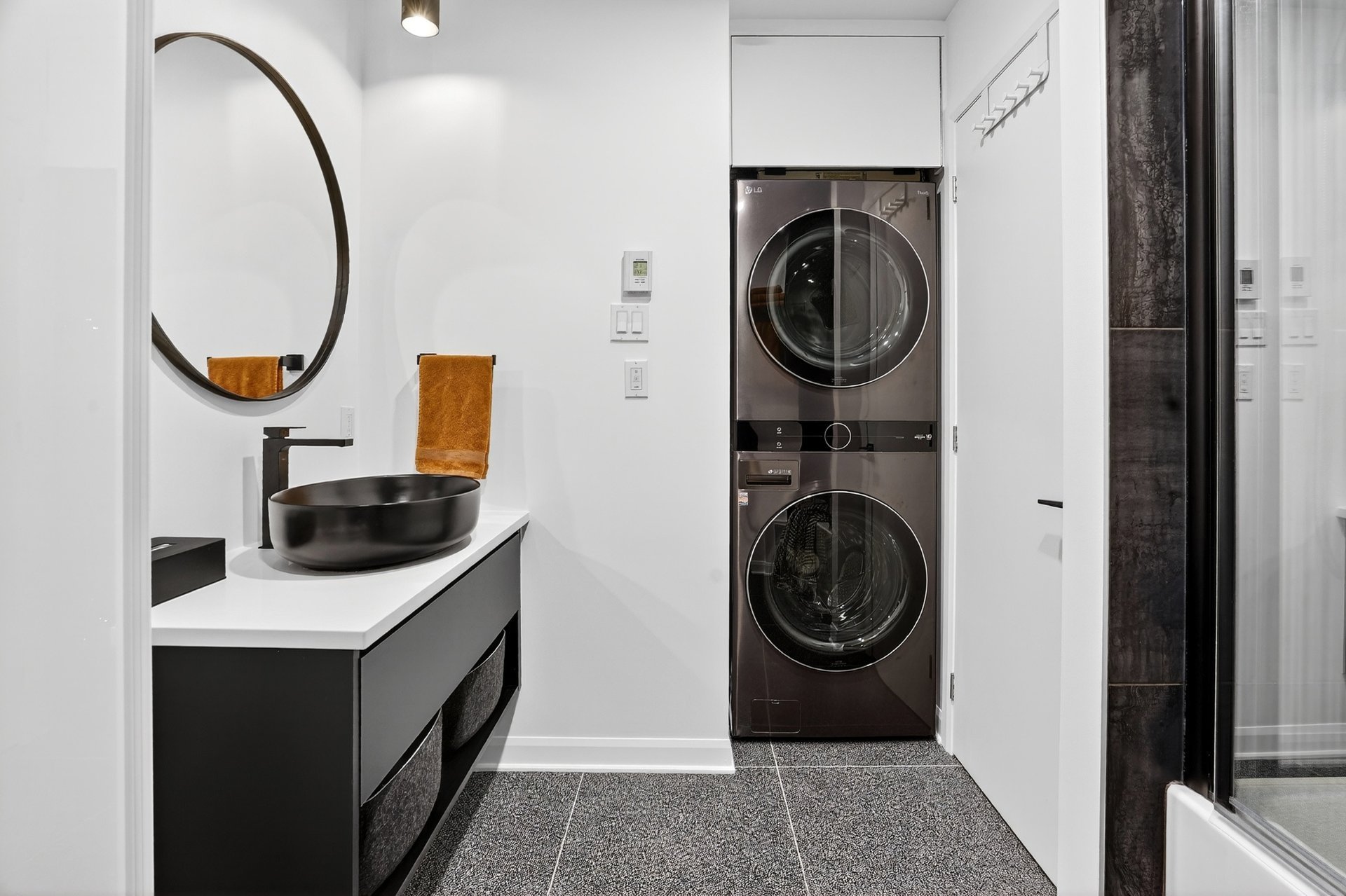 Photo - Bathroom