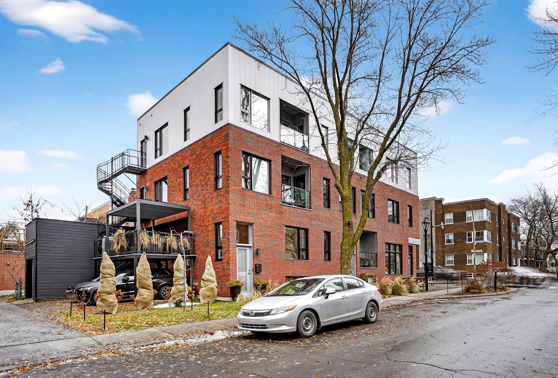 Photo - Frontage