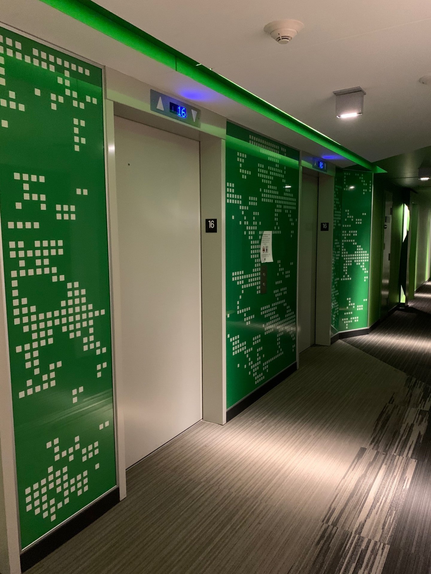 Photo - PASAGEWAY