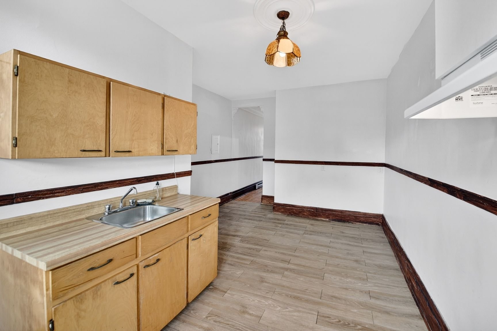 Photo - Kitchen