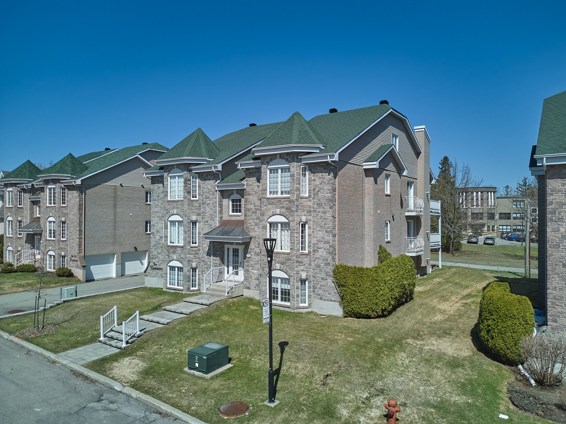 Photo - Frontage