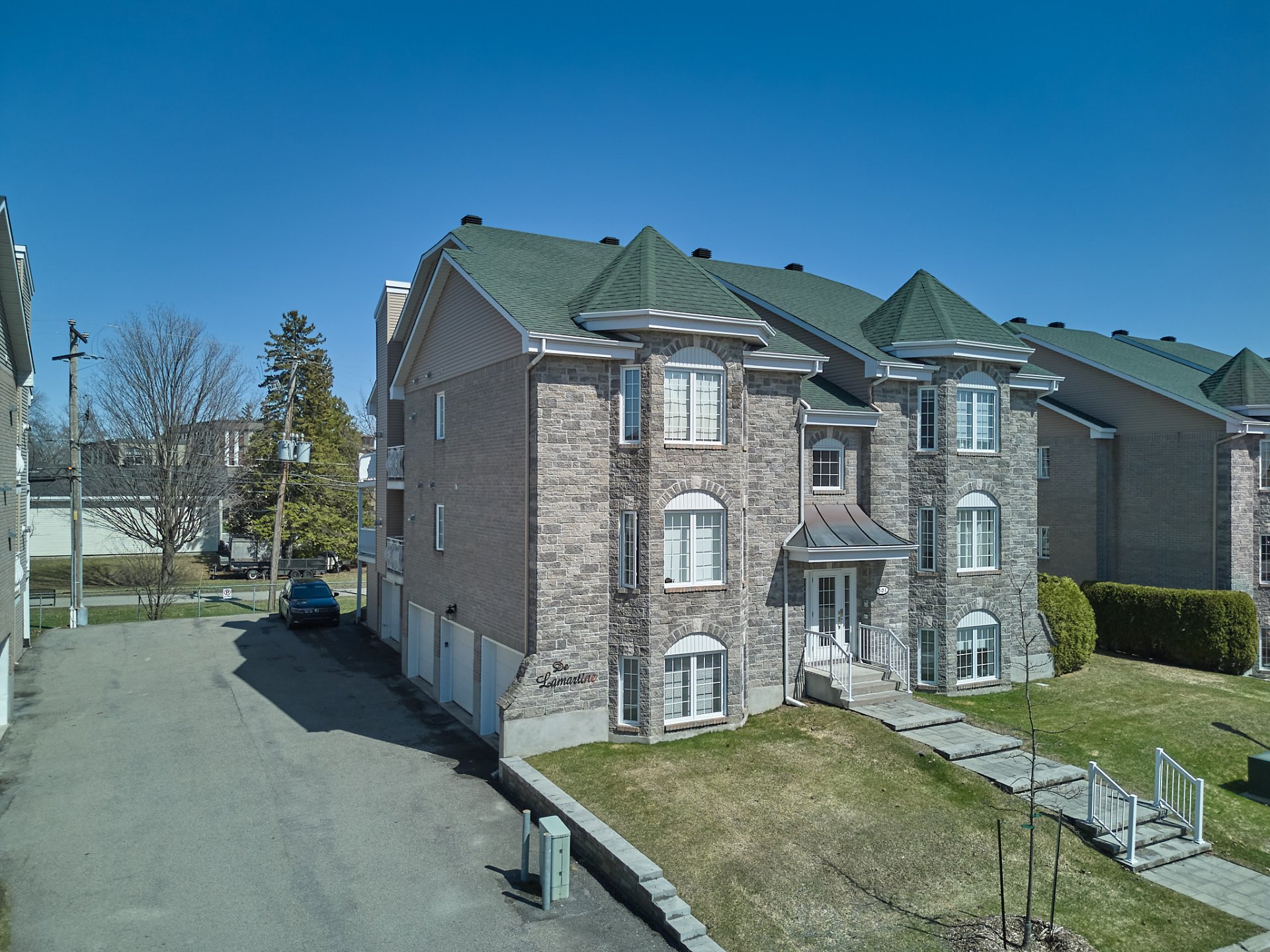 Photo - Frontage
