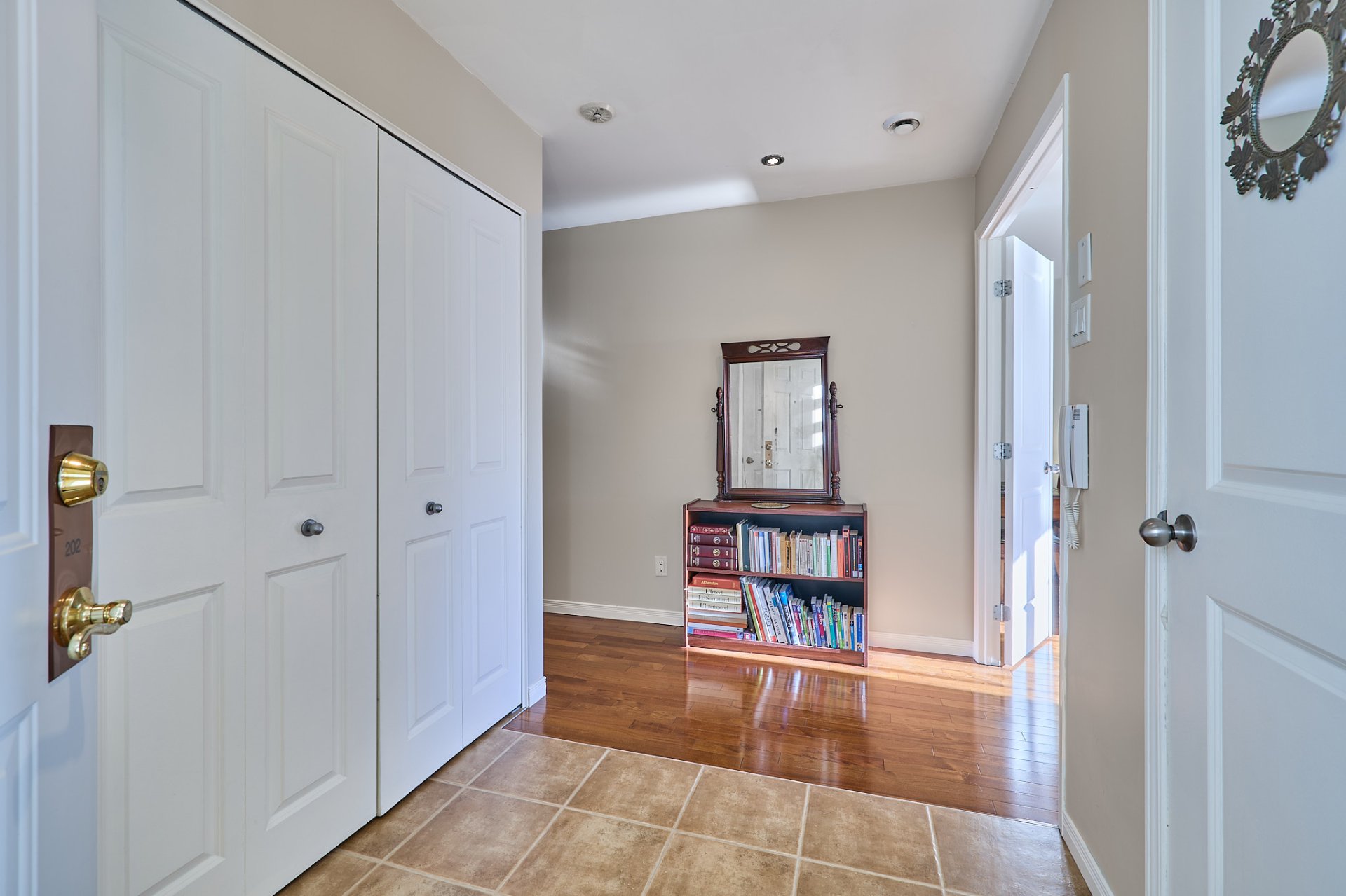 Photo - Hallway