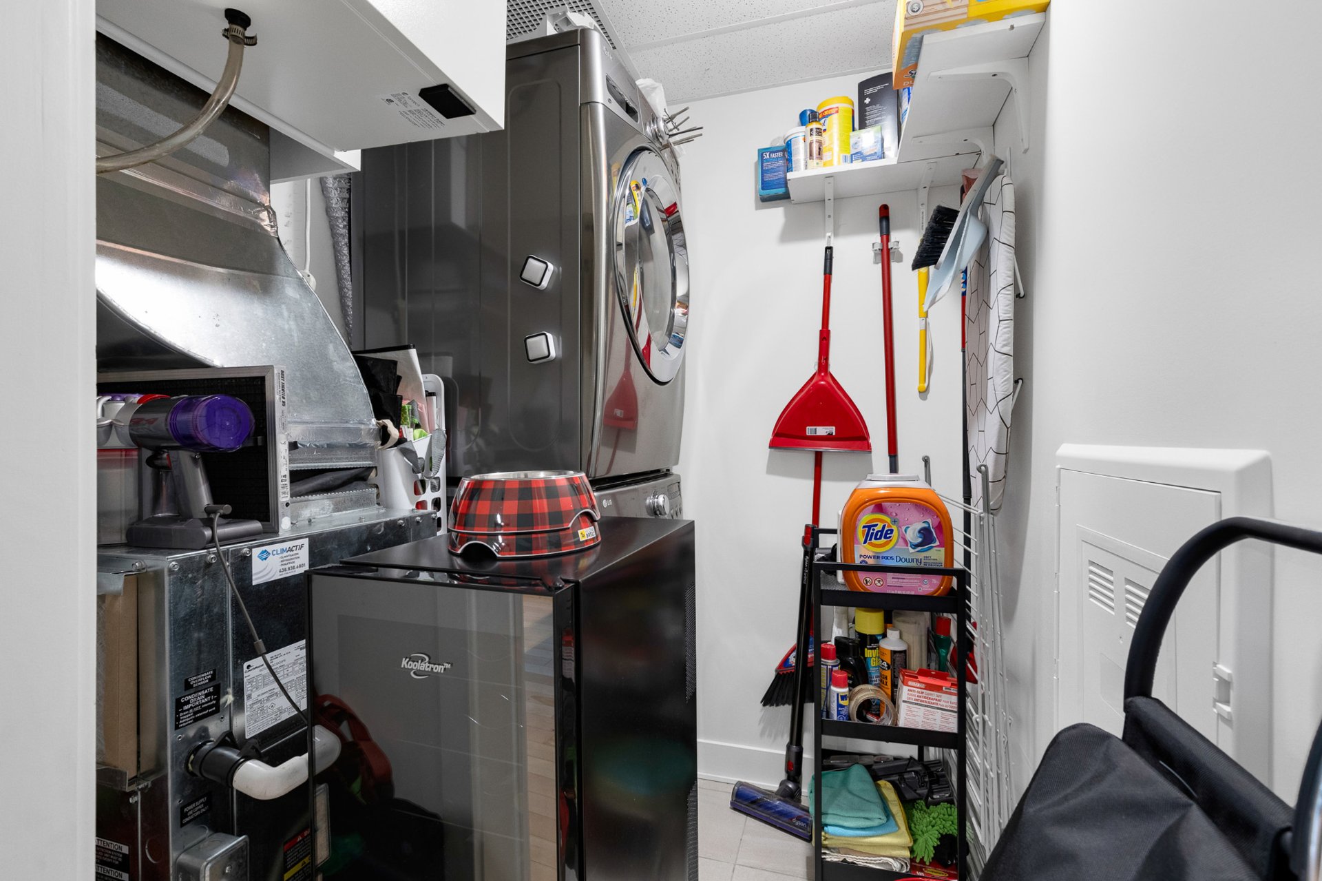 Photo - Laundry room