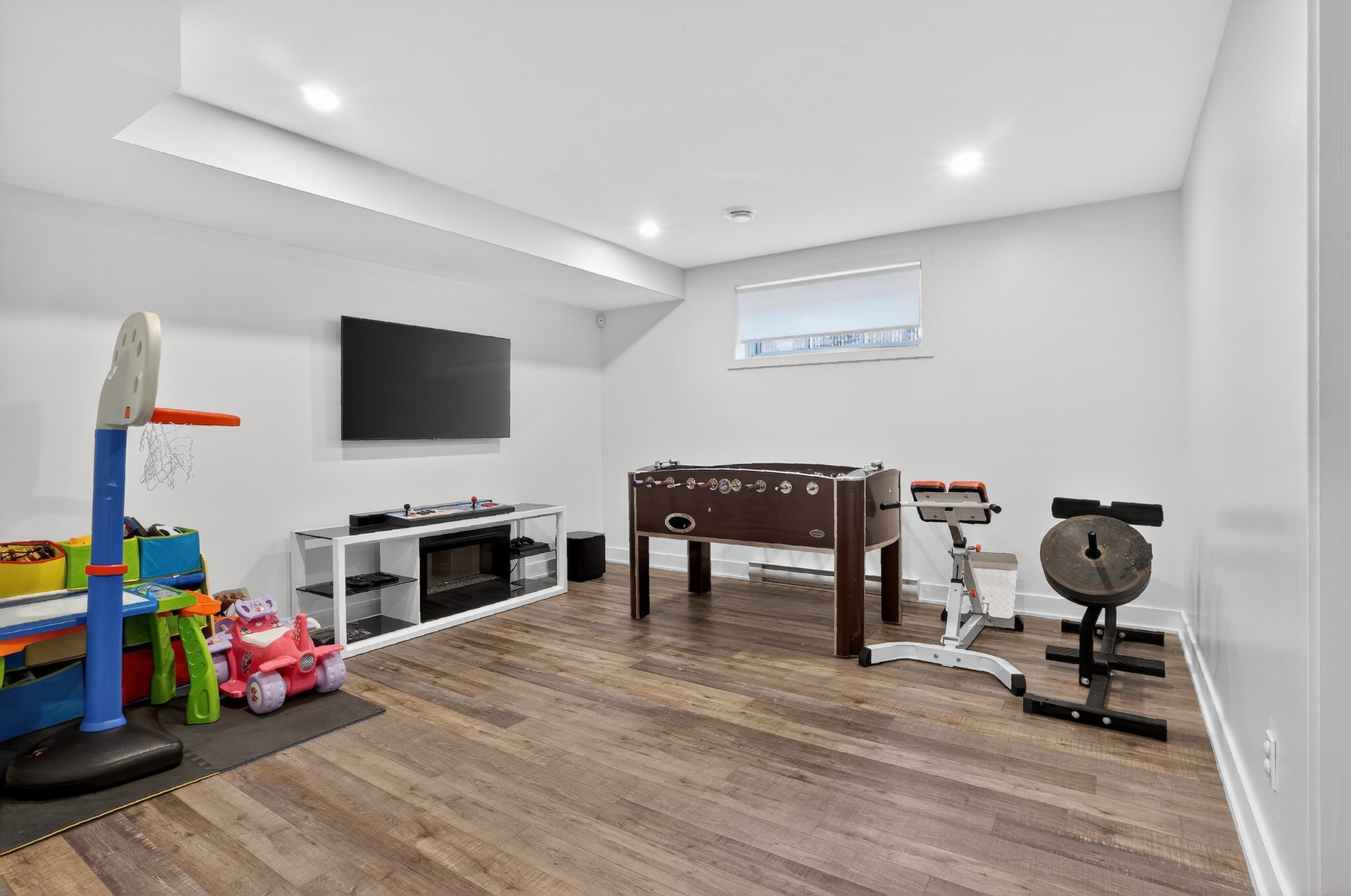 Photo - Family room