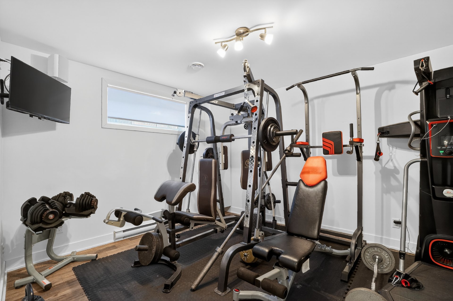 Photo - Exercise room