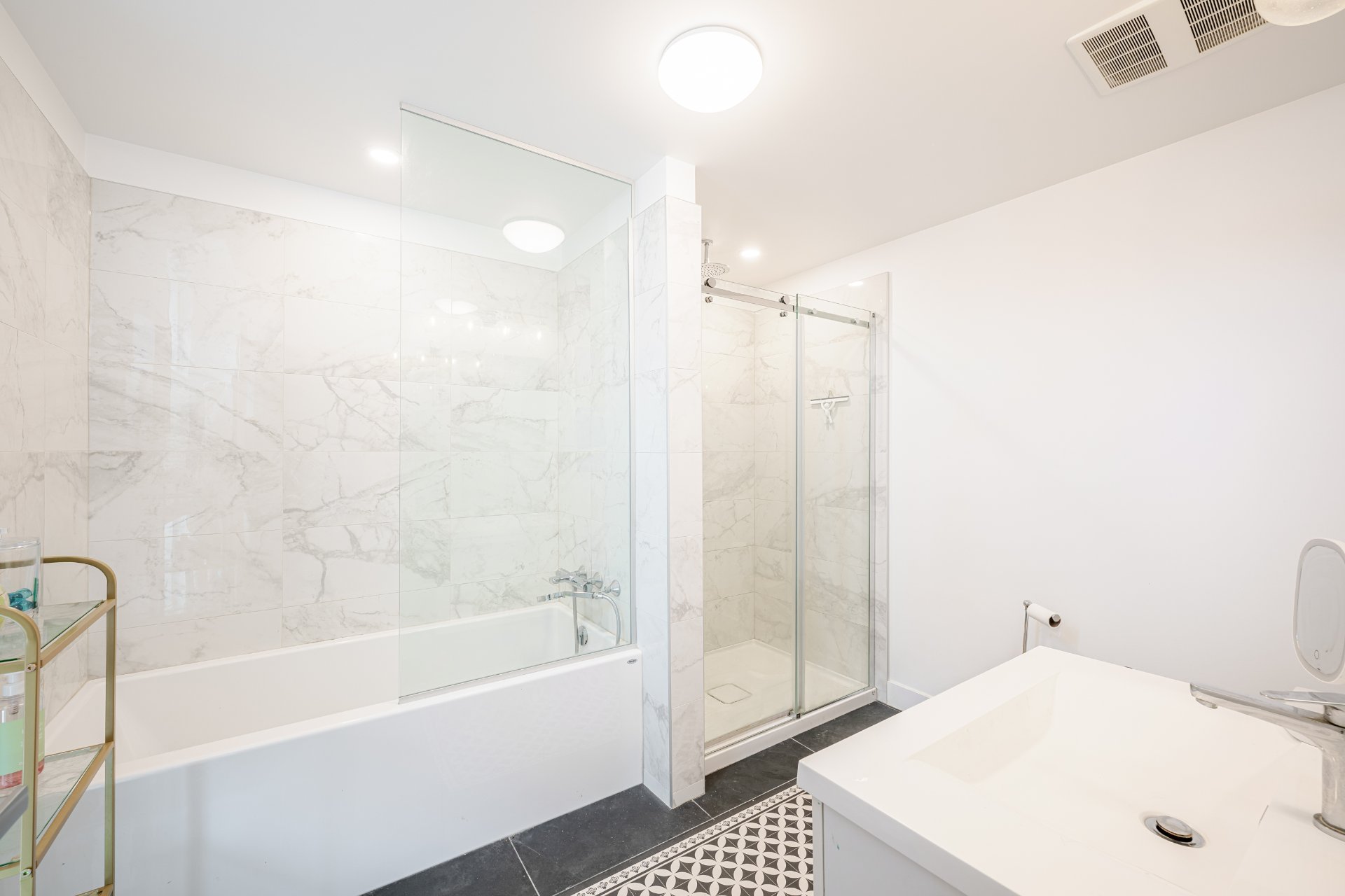 Photo - Salle de bains attenante à la CCP