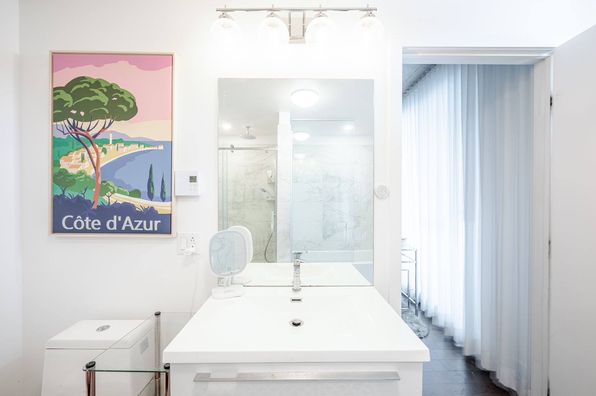Photo - Salle de bains attenante à la CCP