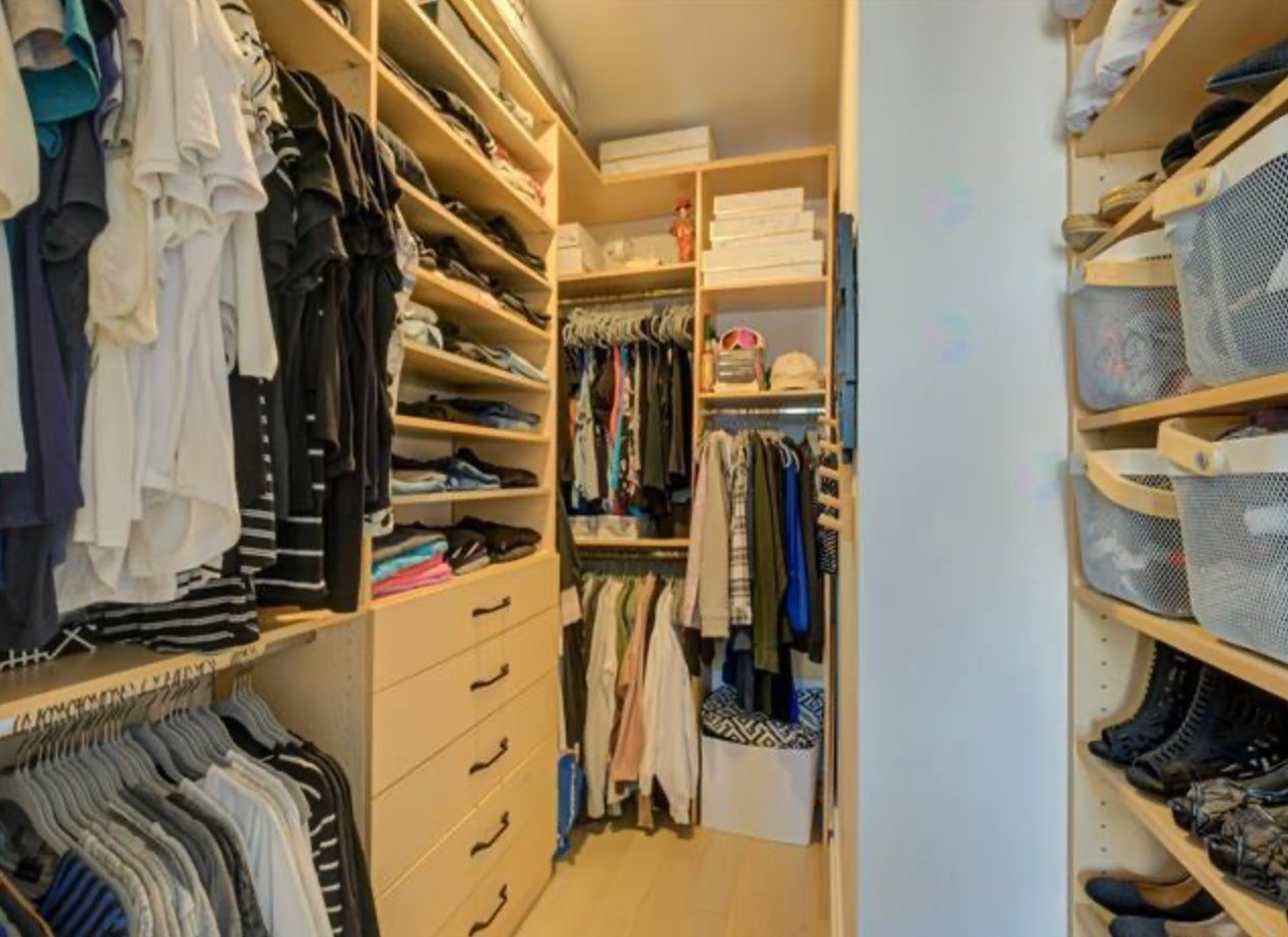 Photo - Walk-in closet