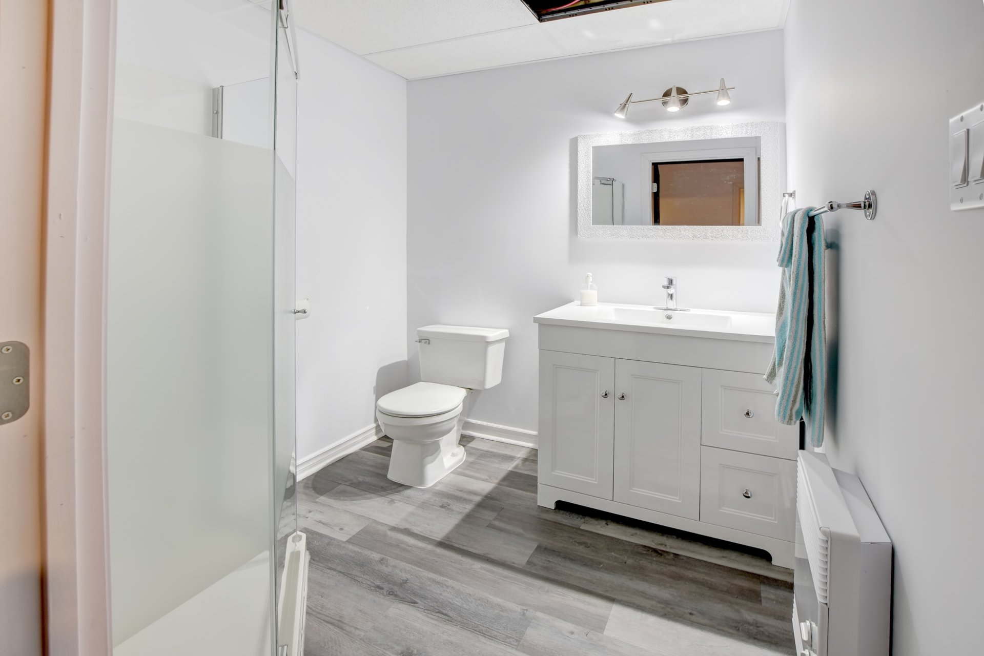 Photo - Bathroom