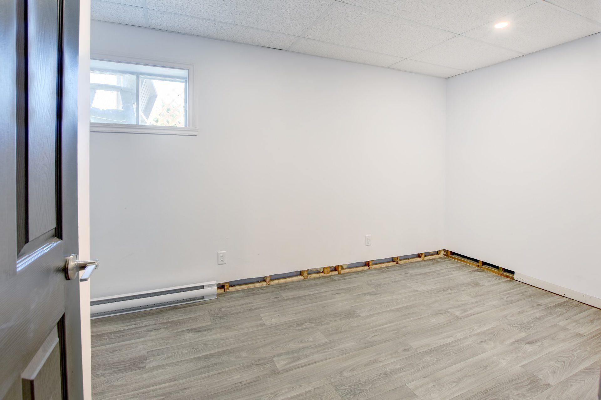 Photo - Office
