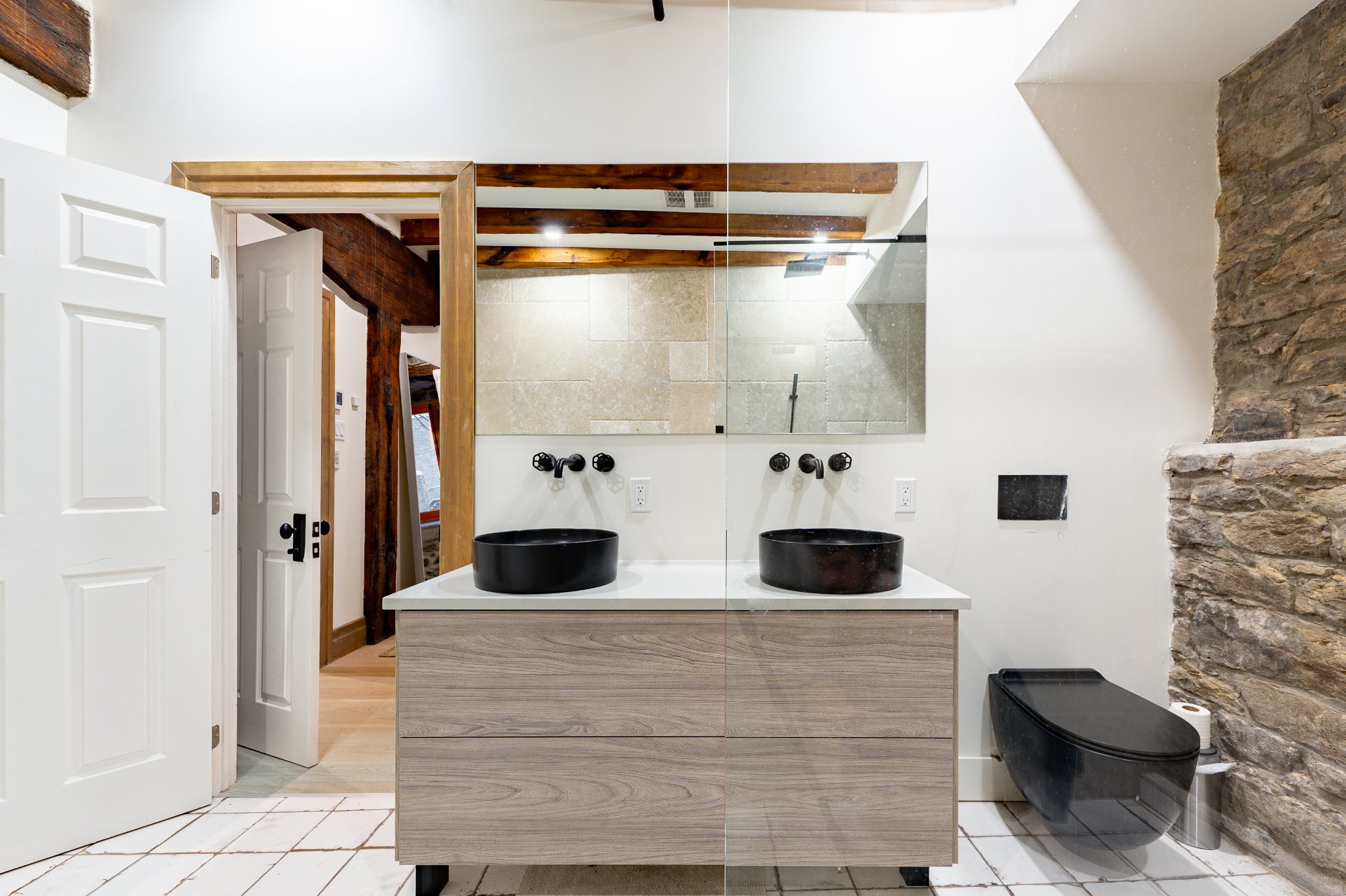 Photo - Salle de bains attenante à la CCP