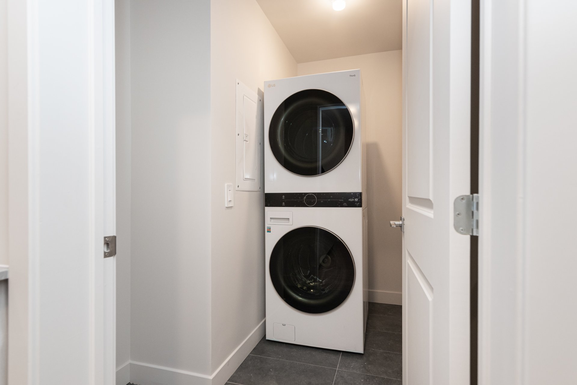 Photo - Laundry room