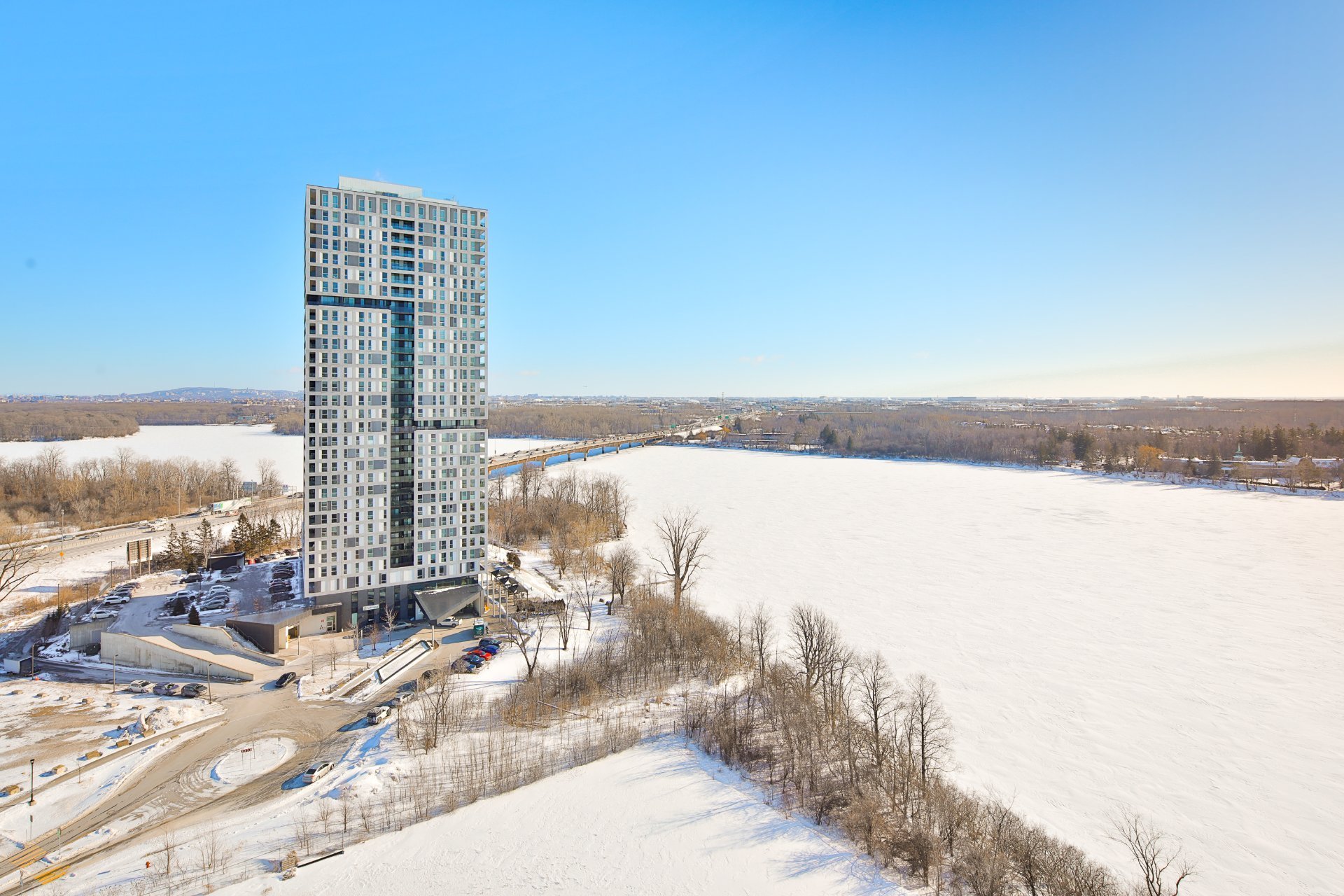 Photo - Vue sur l'eau