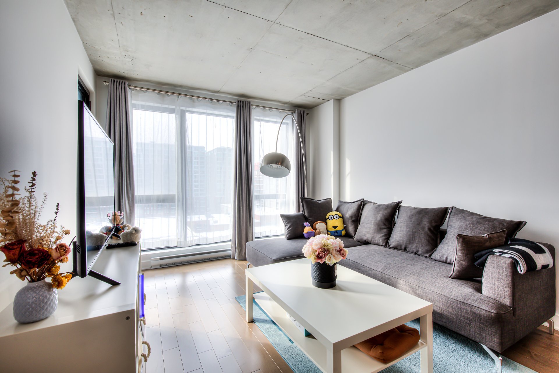 Photo - Interior