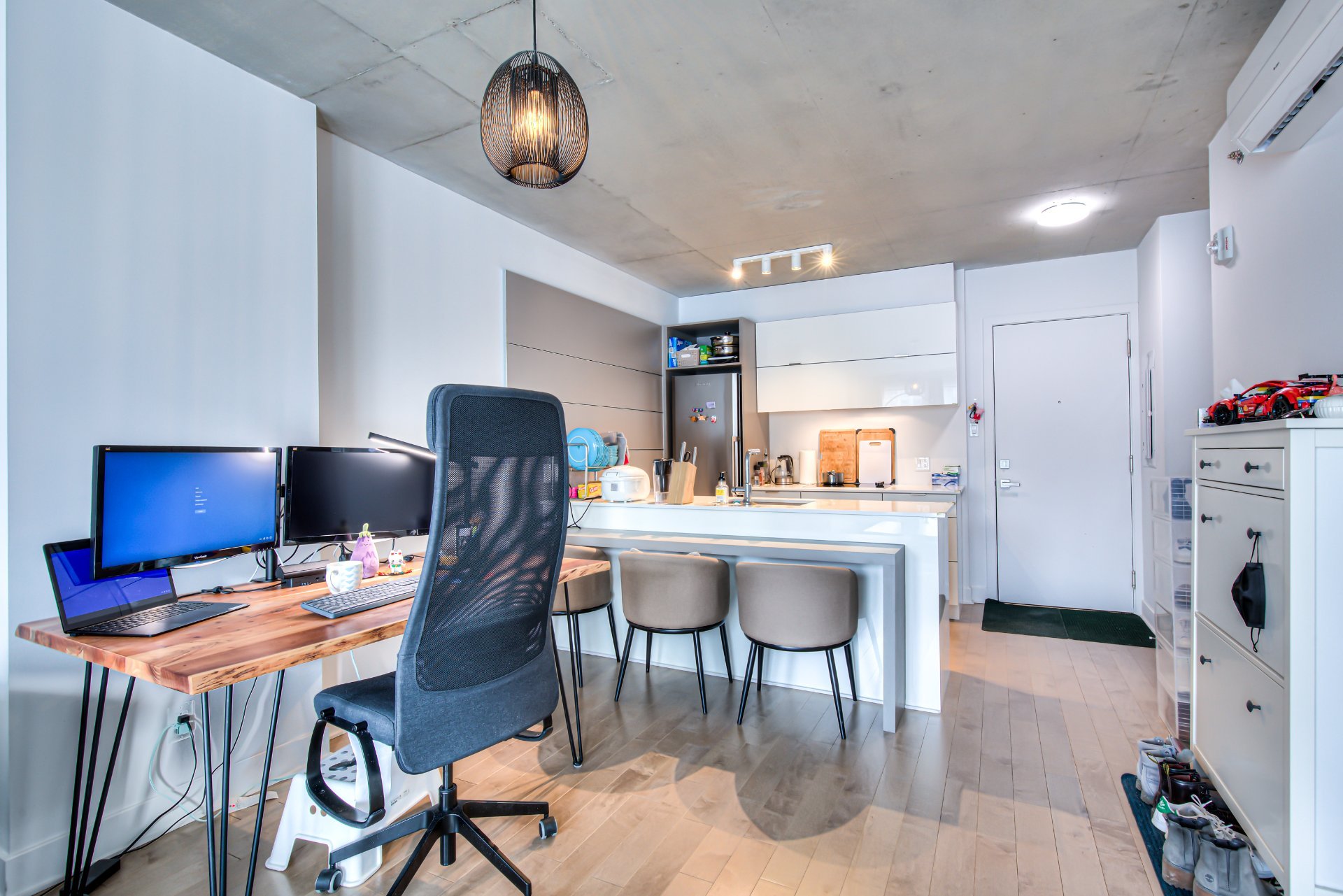 Photo - Dining room