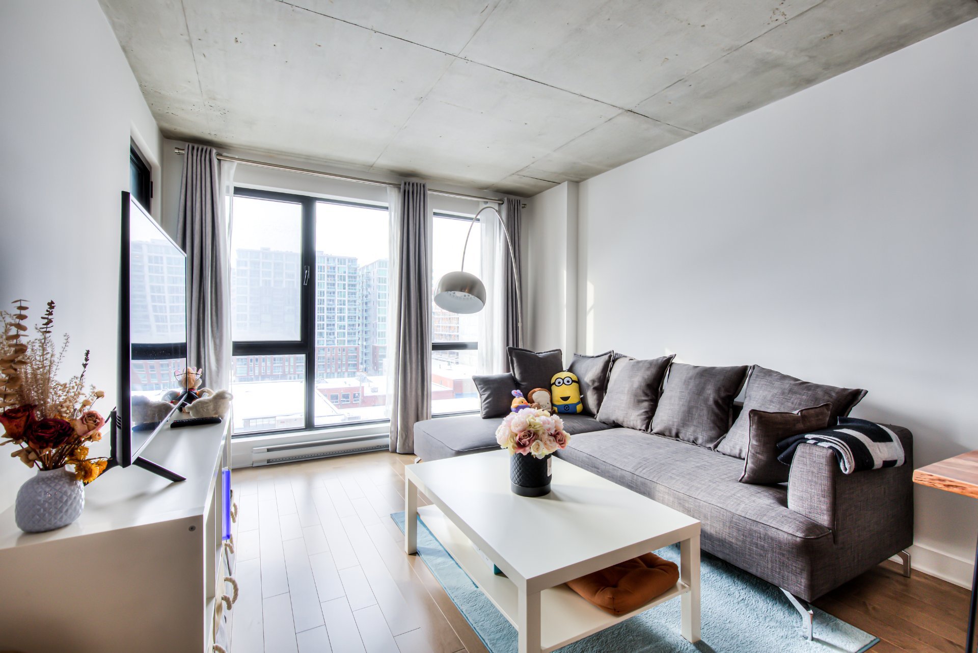 Photo - Interior