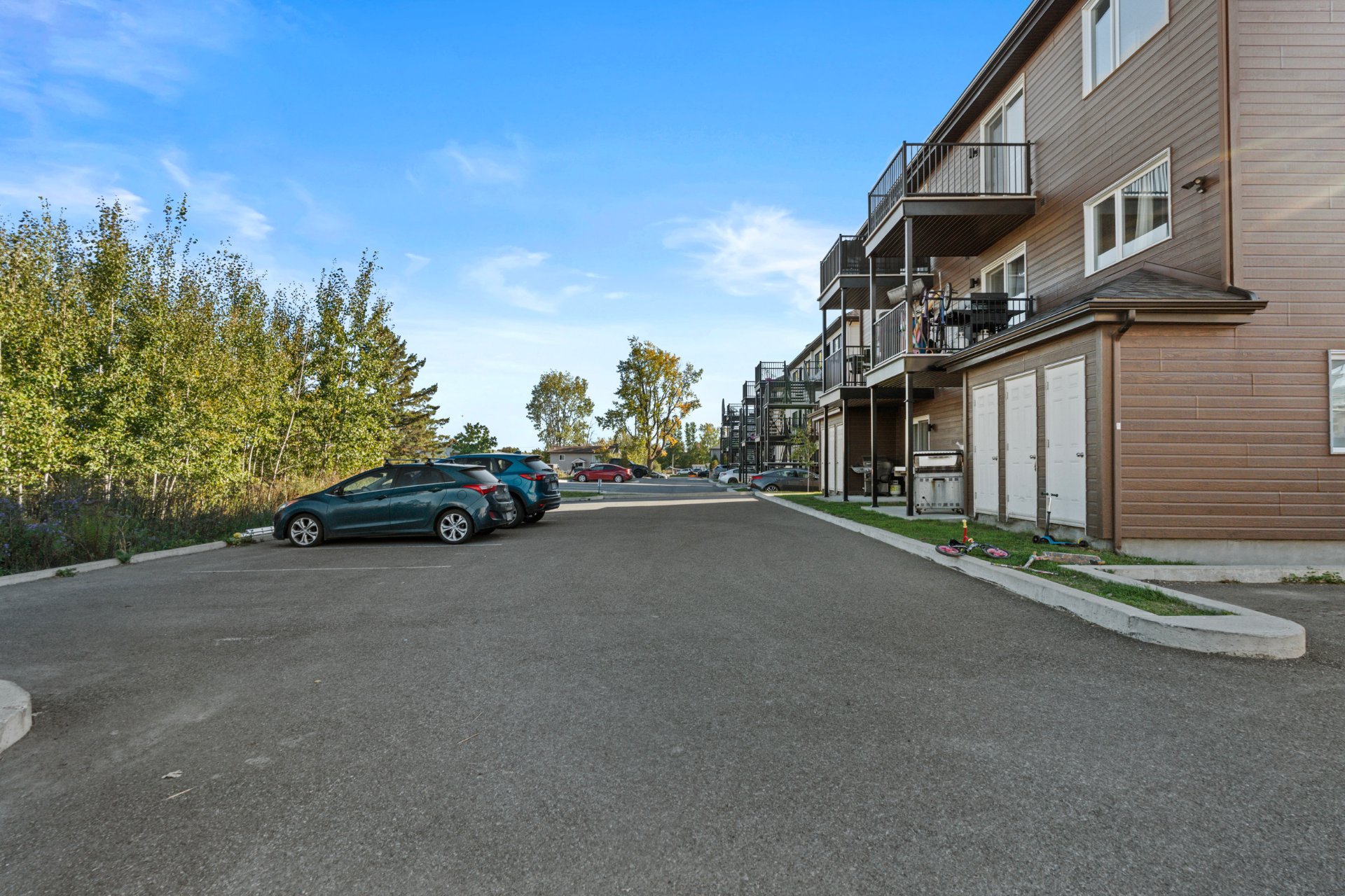 Photo - Stationnement