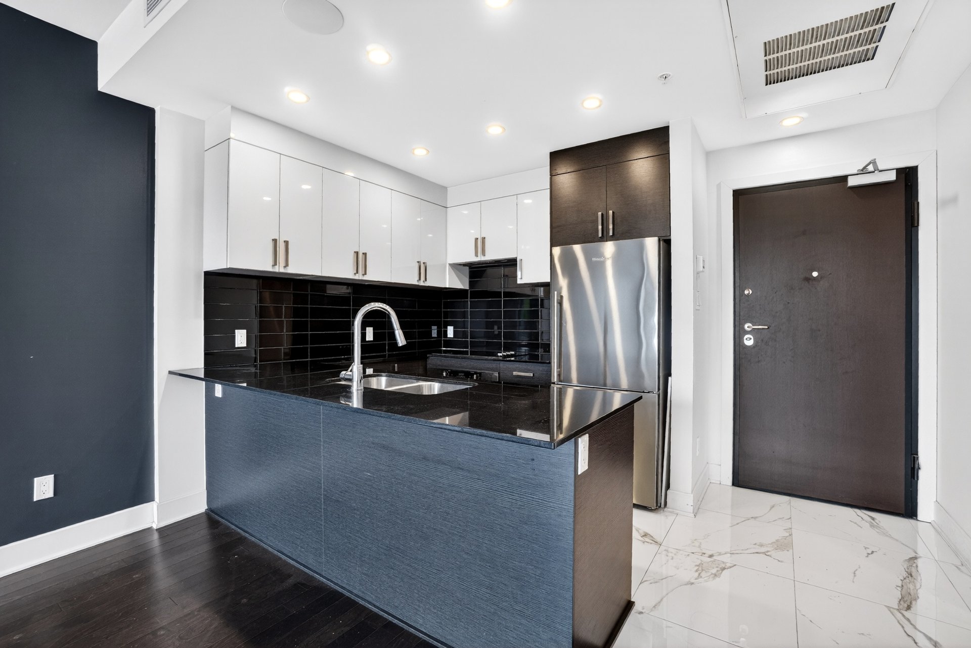 Photo - Kitchen