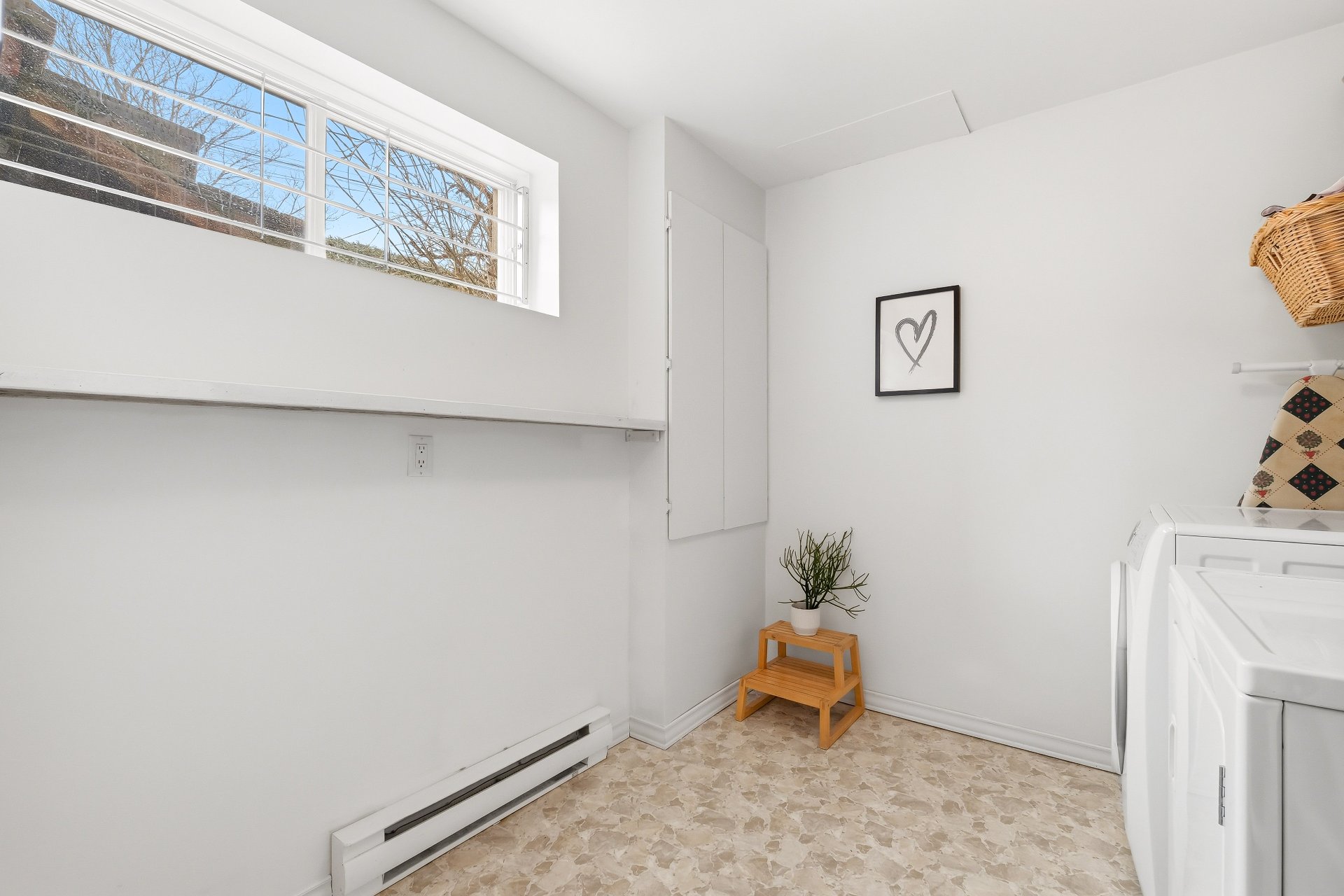 Photo - Laundry room