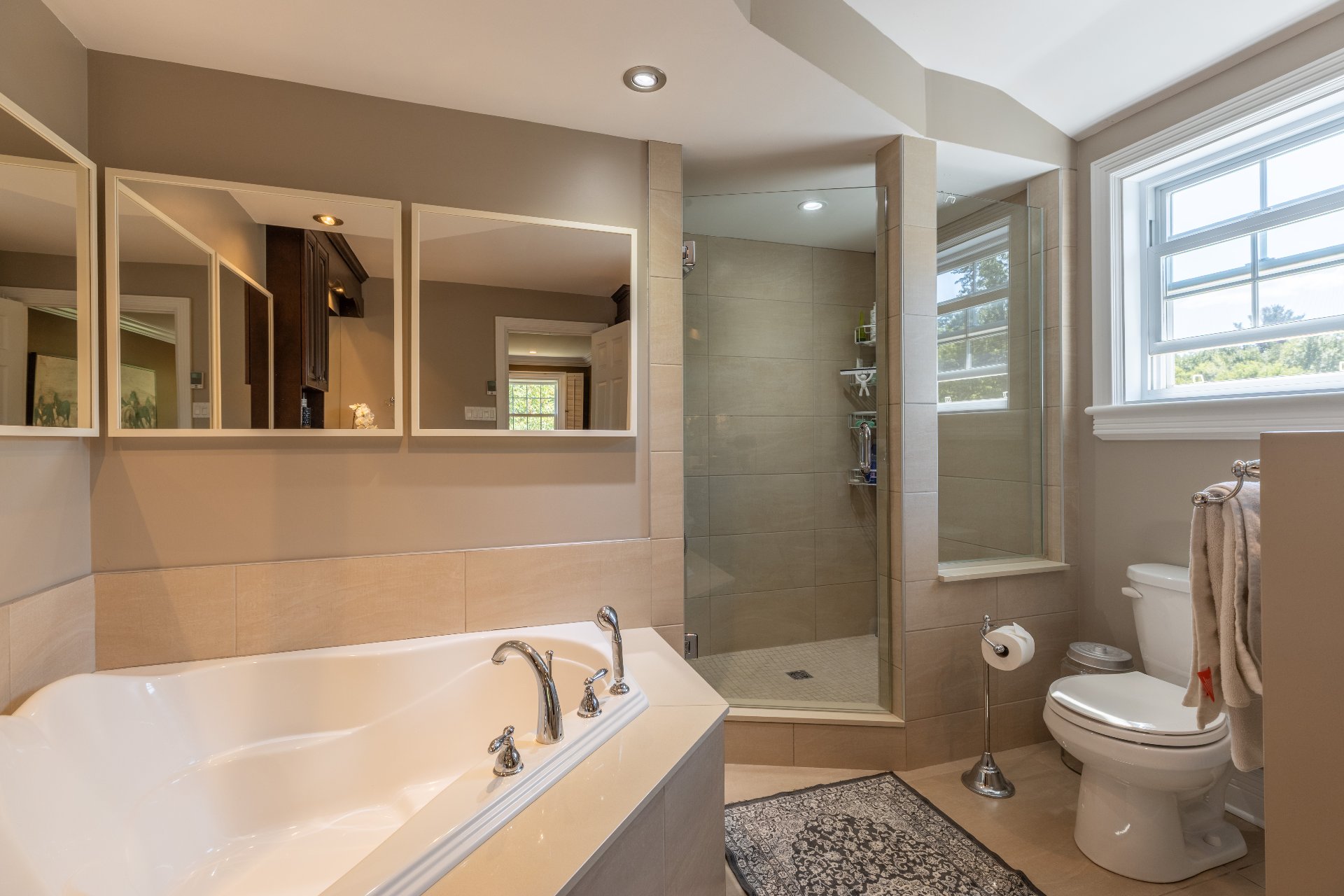 Photo - Salle de bains attenante à la CCP