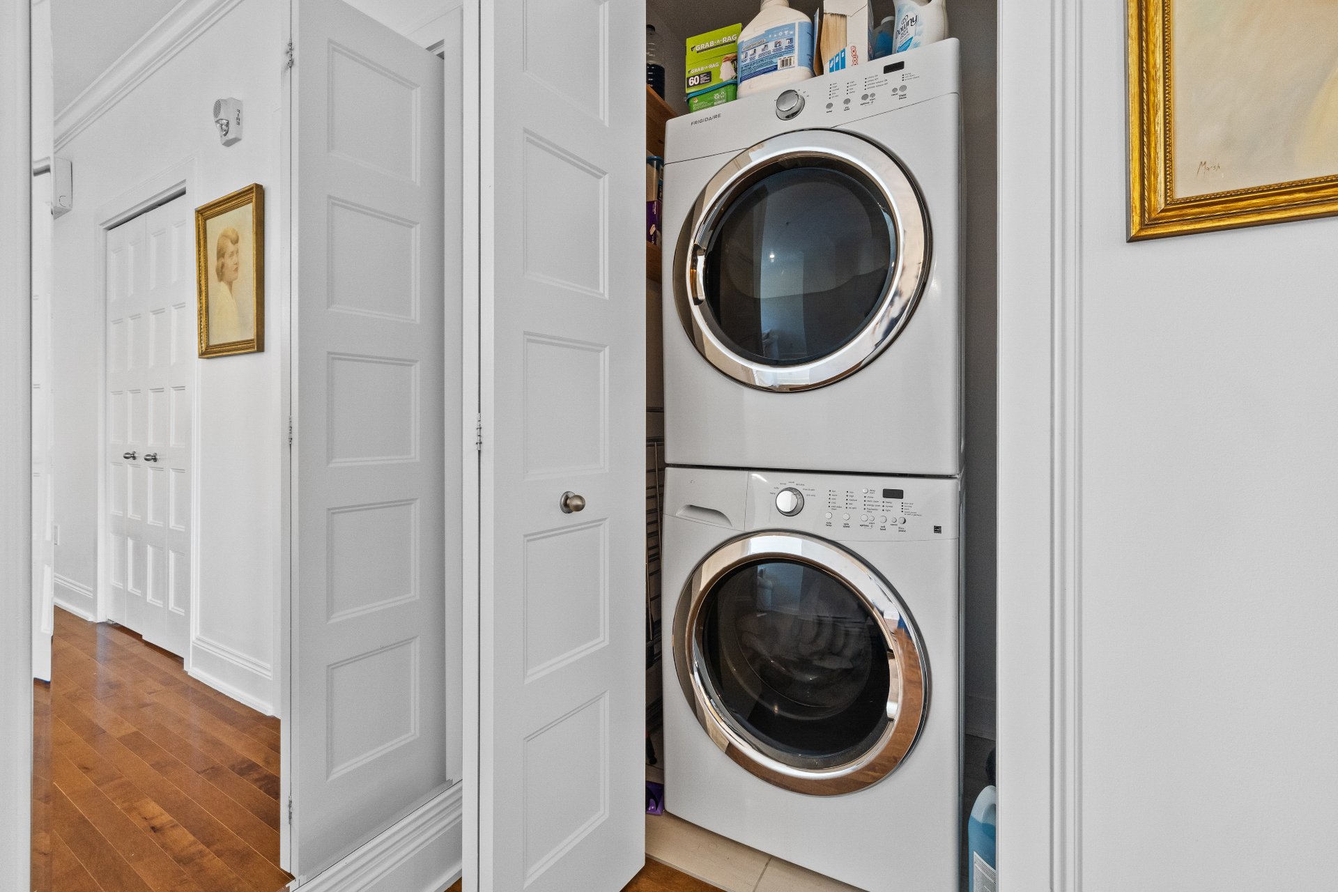 Photo - Laundry room
