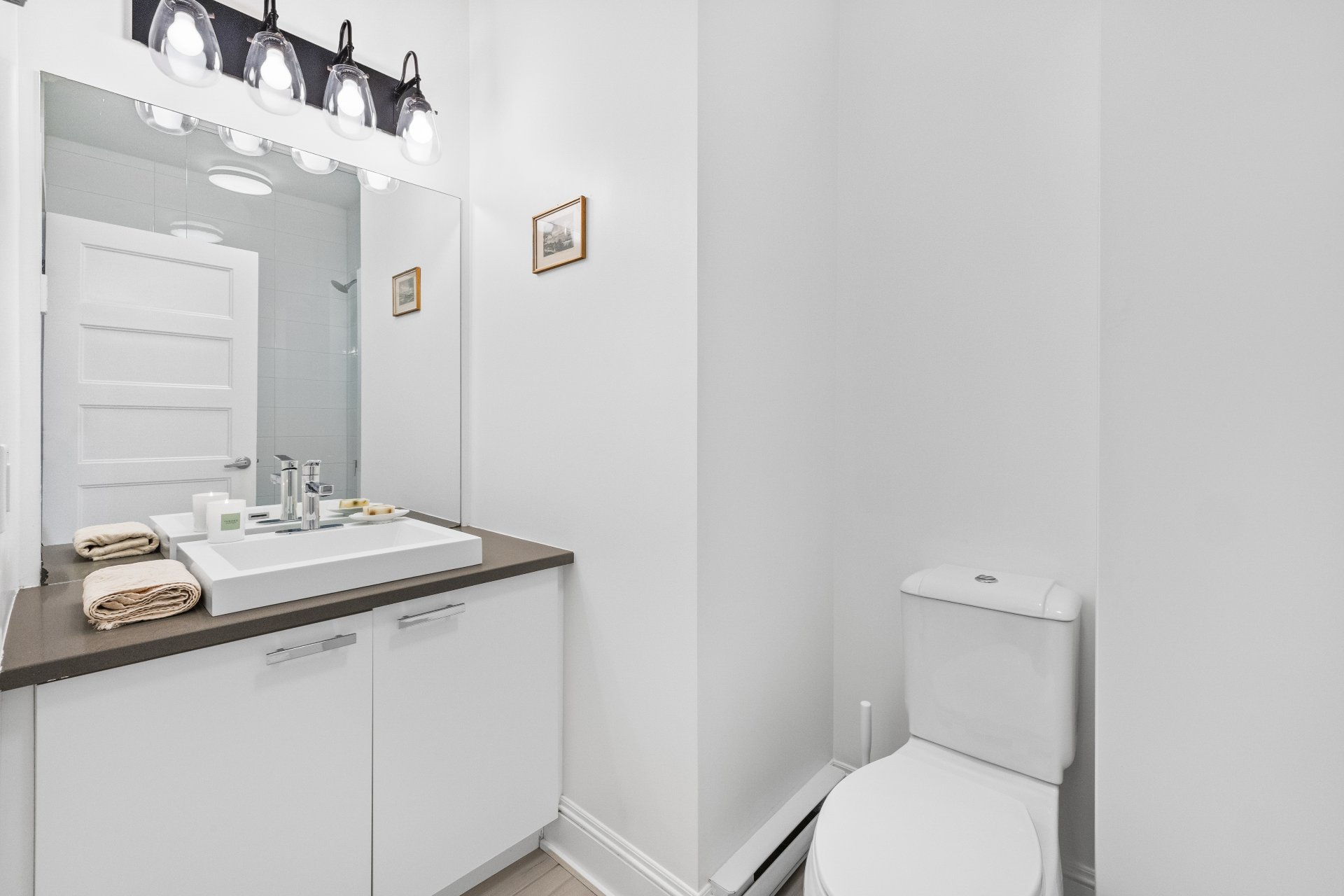 Photo - Bathroom