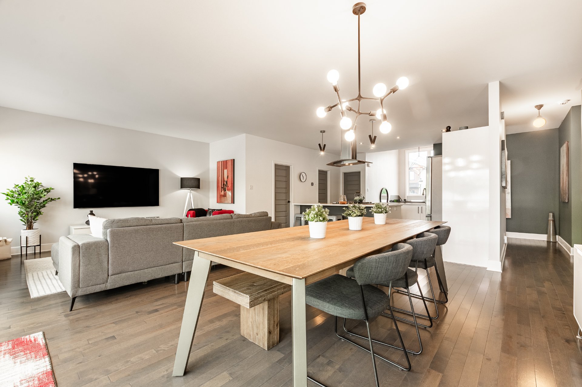 Photo - Dining room
