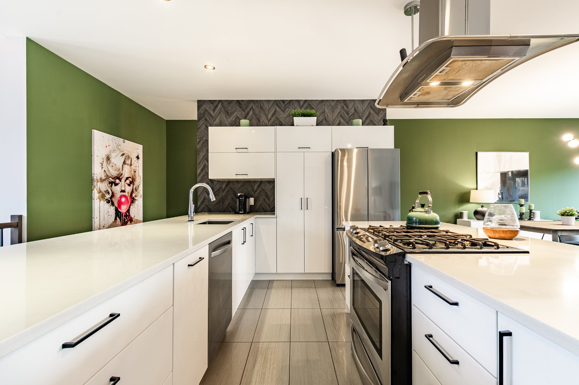 Photo - Kitchen