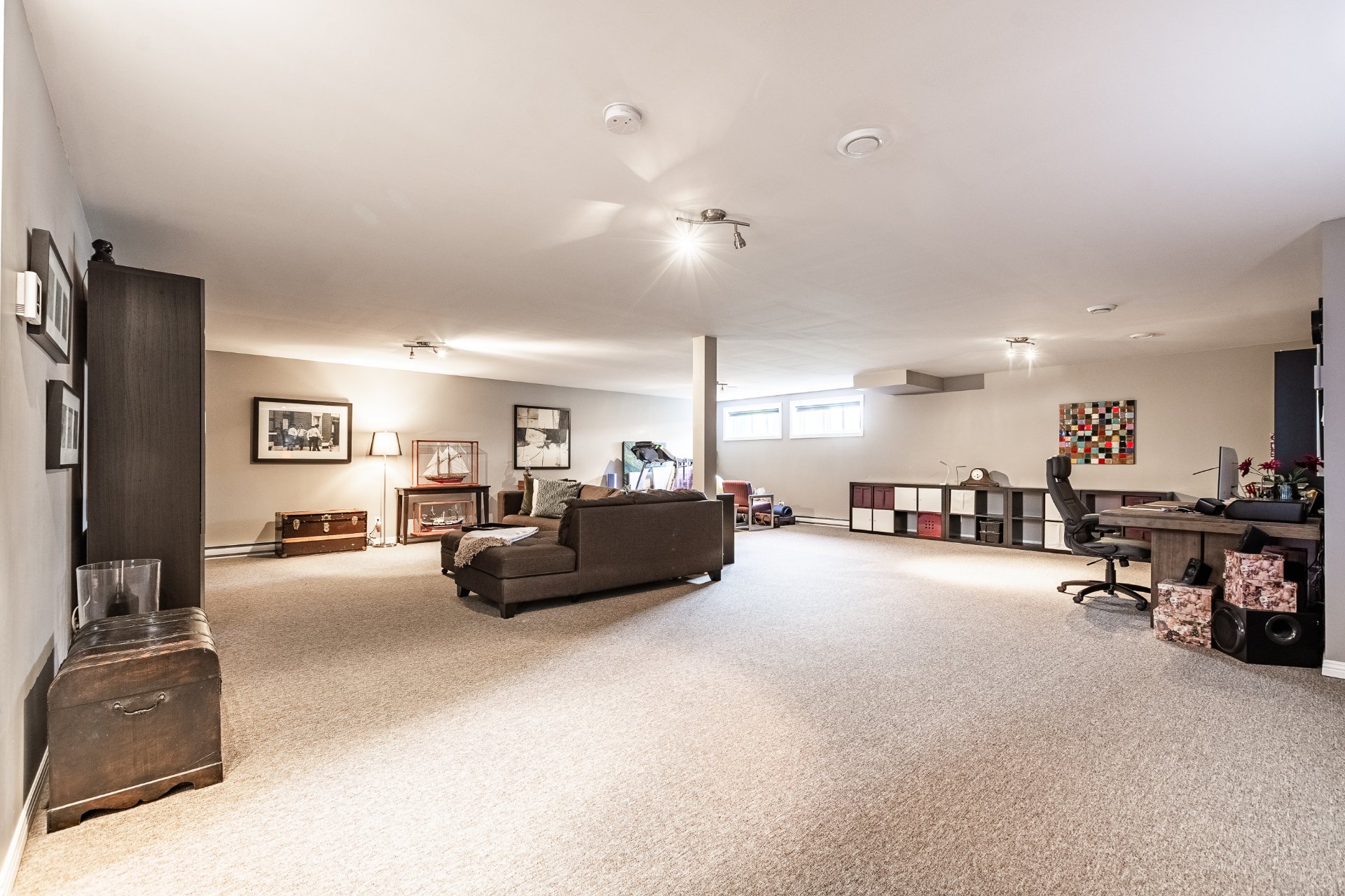 Photo - Family room