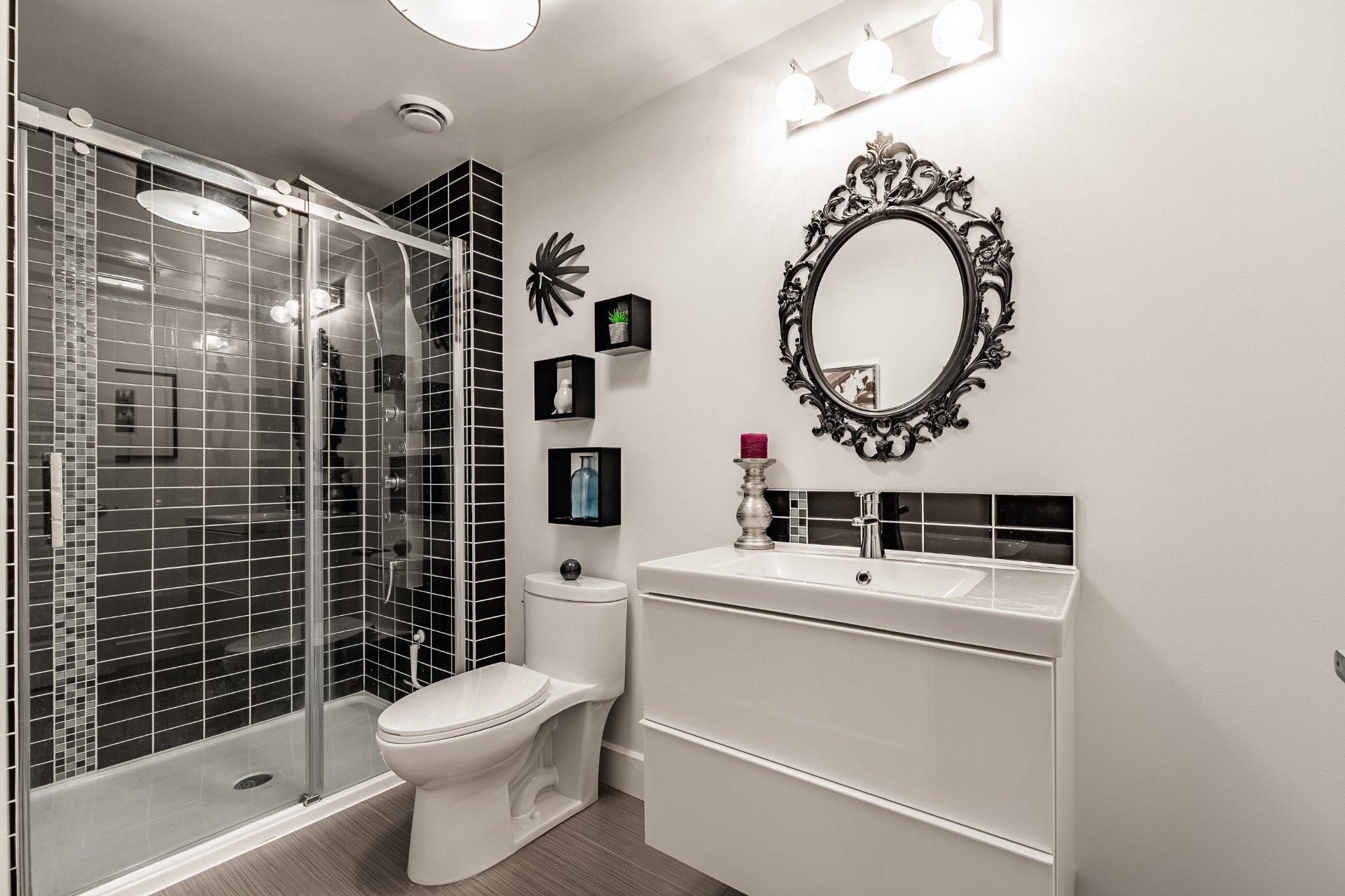 Photo - Bathroom
