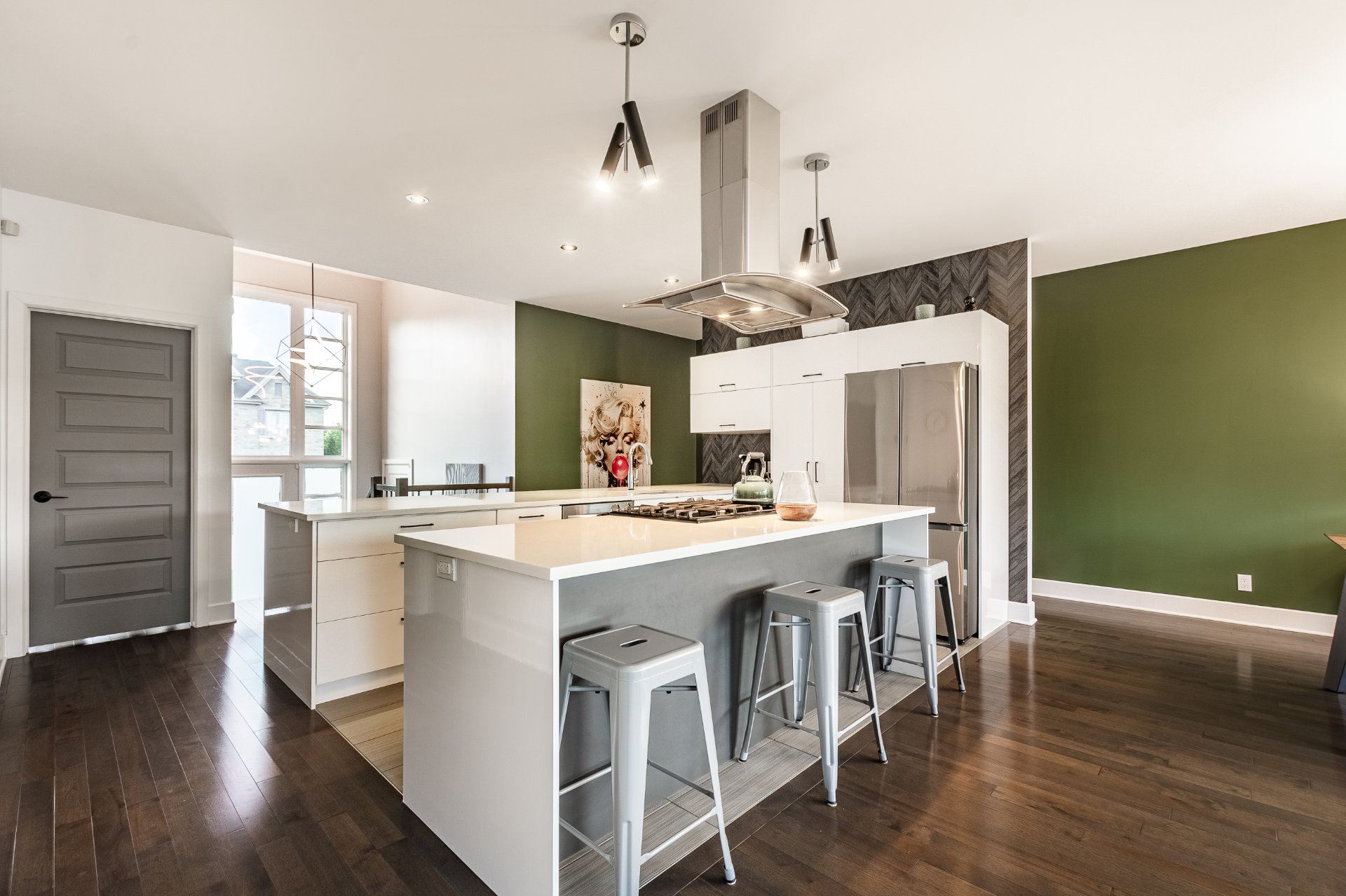 Photo - Kitchen