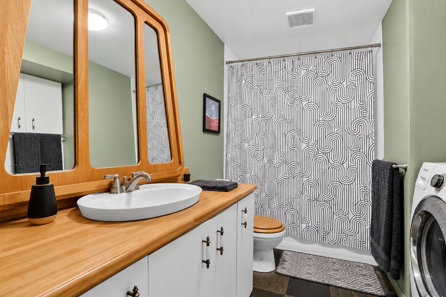 Photo - Bathroom