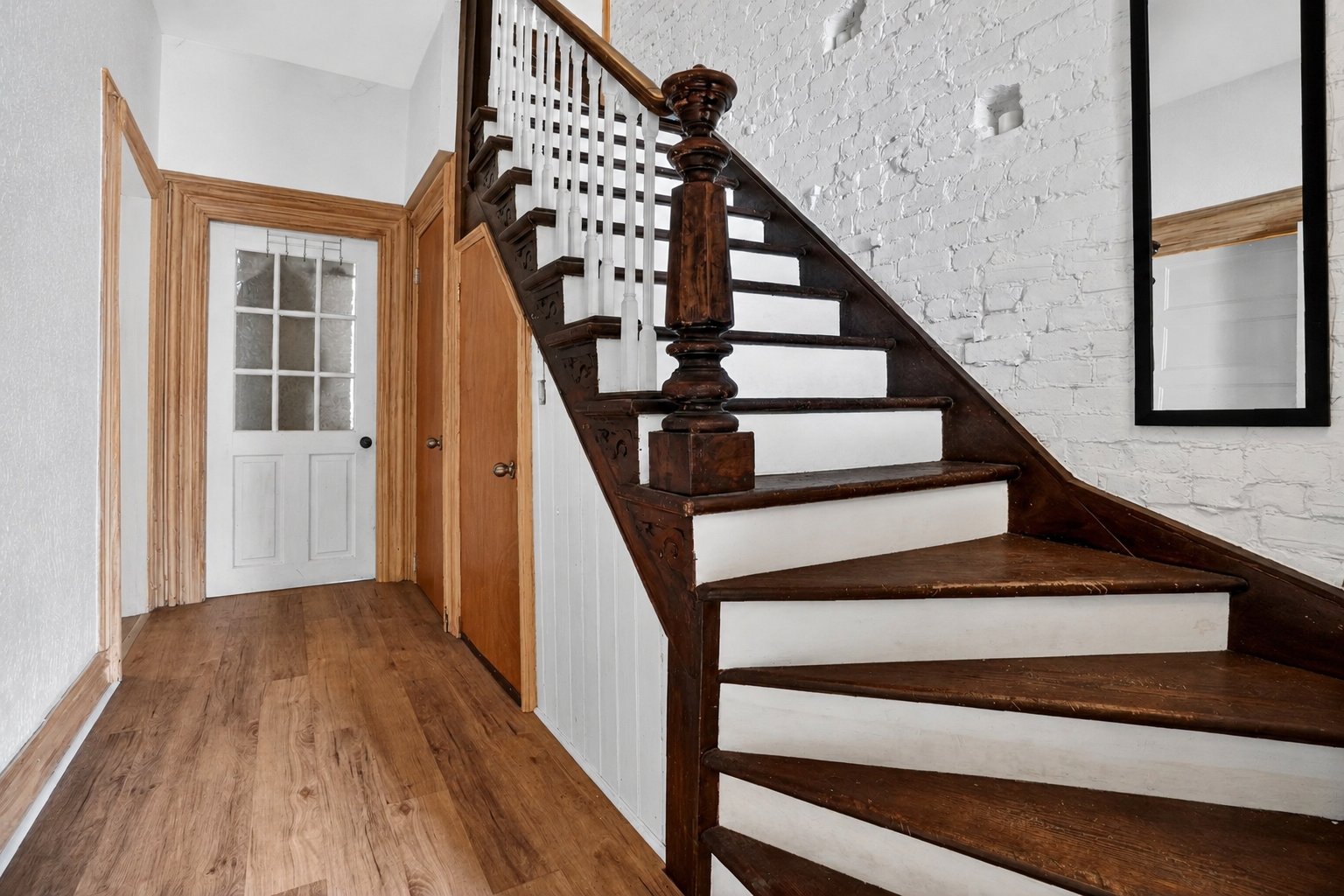 Photo - Staircase