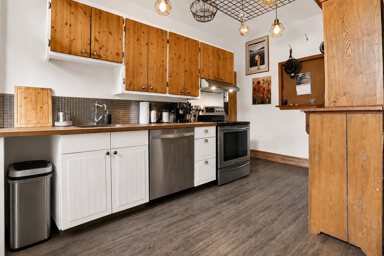 Photo - Kitchen