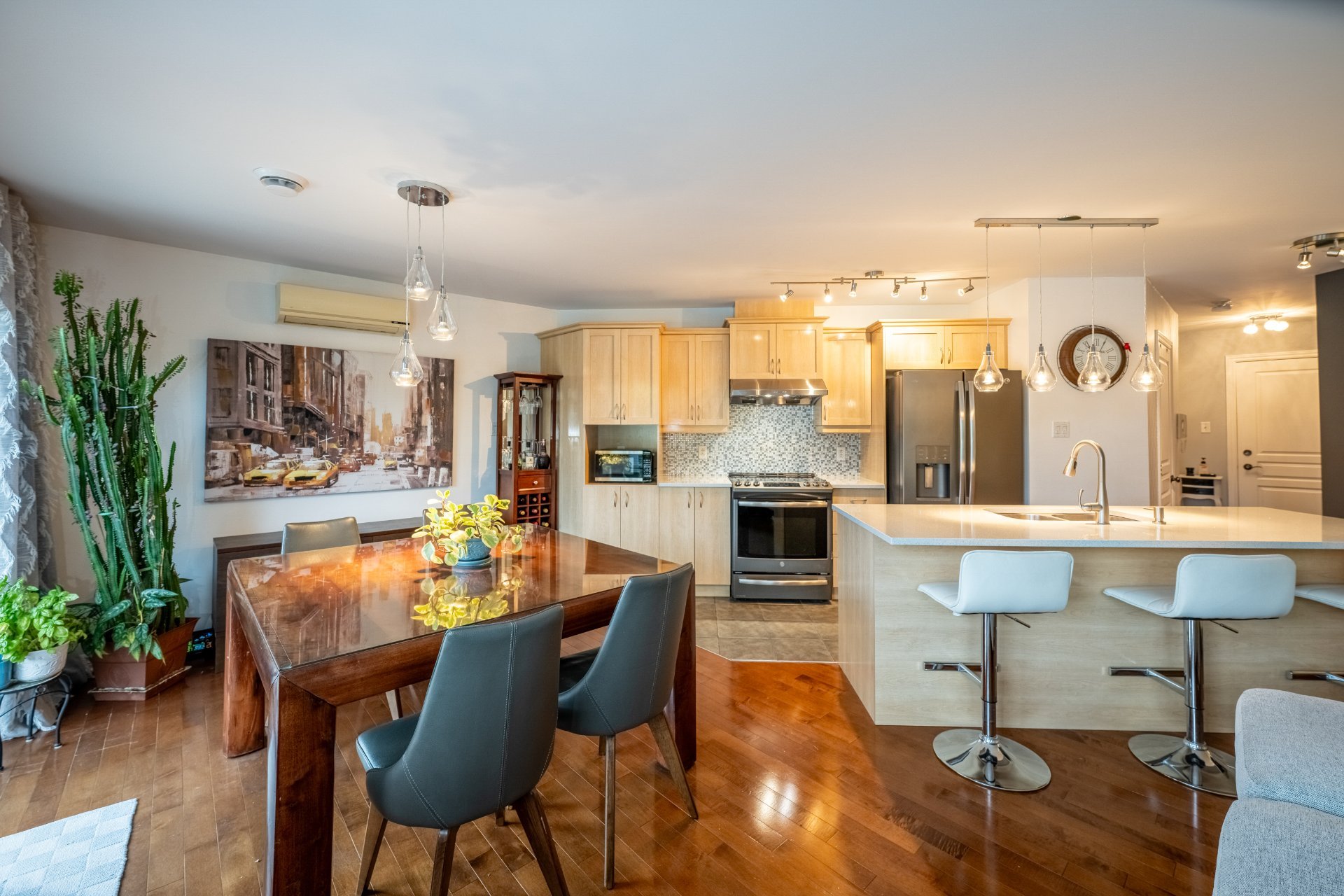 Photo - Salle à manger