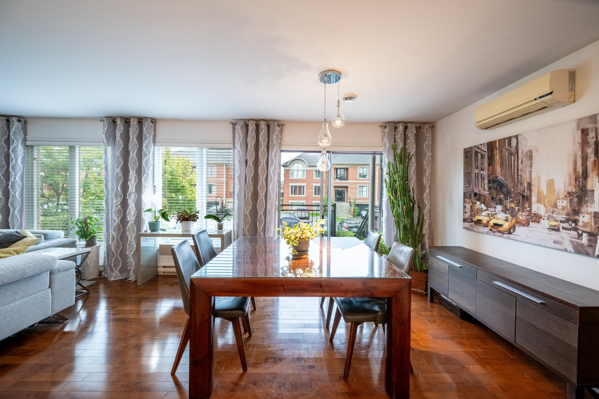 Photo - Salle à manger