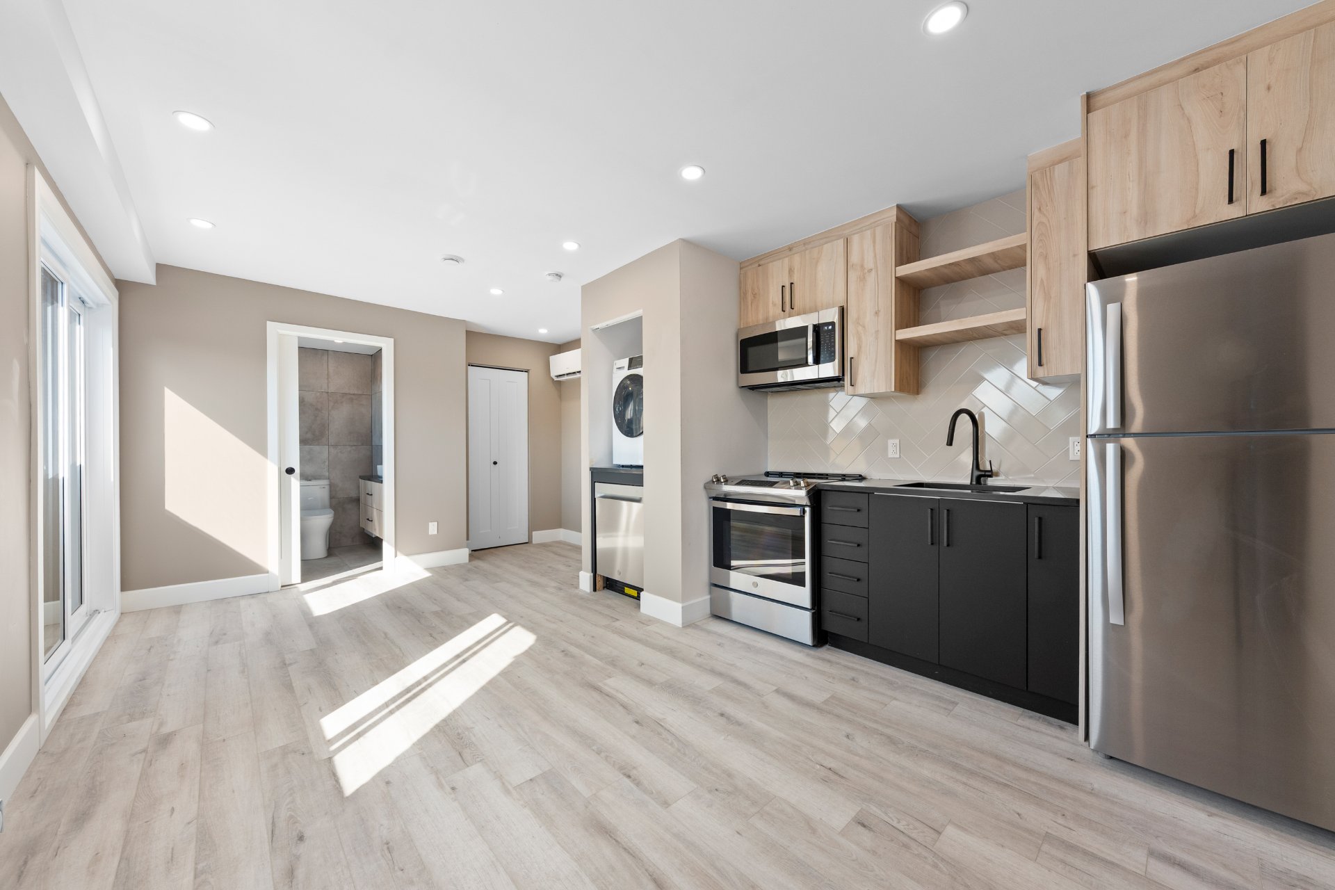 Photo - Kitchen