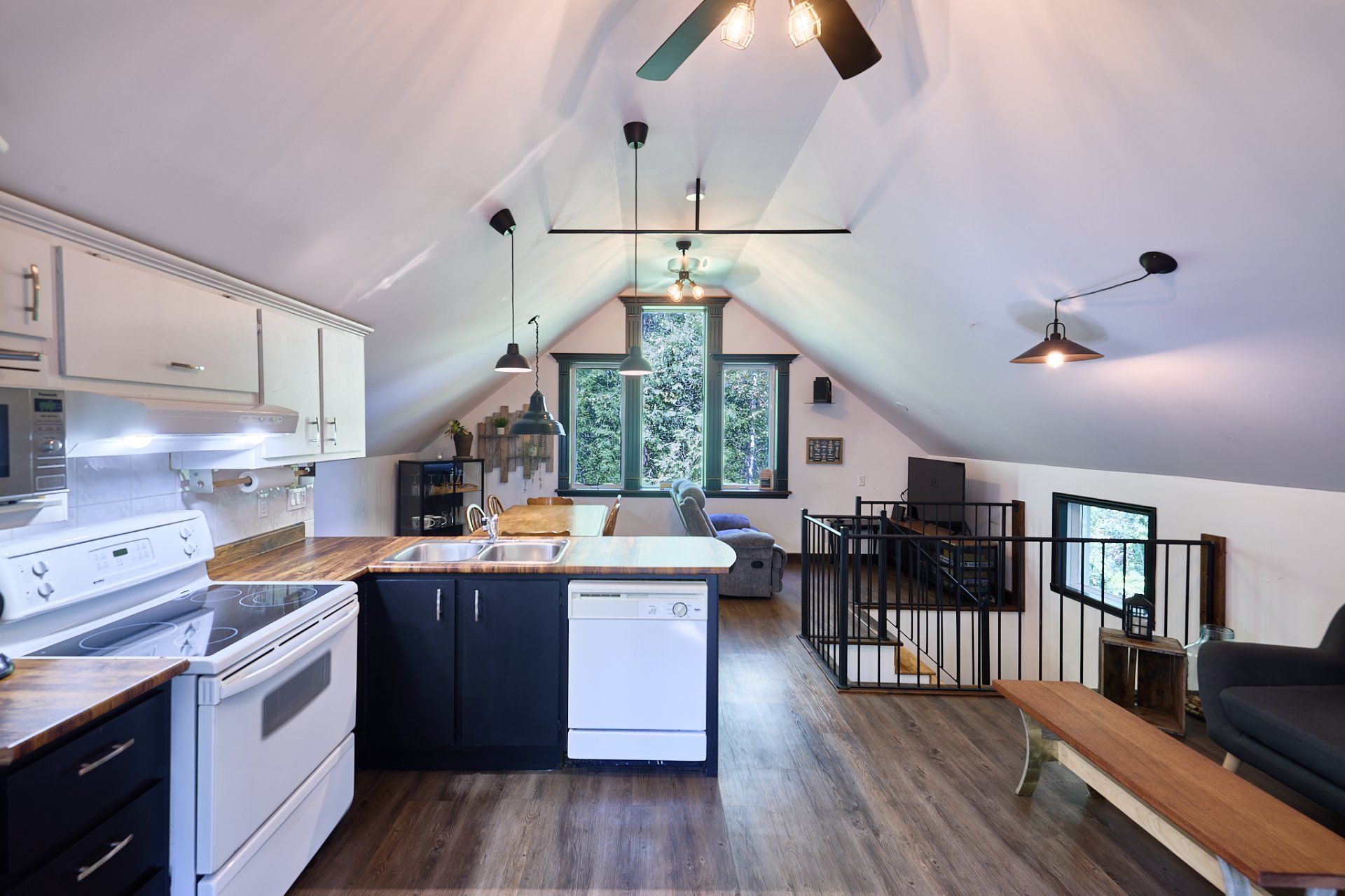 Photo - Kitchen