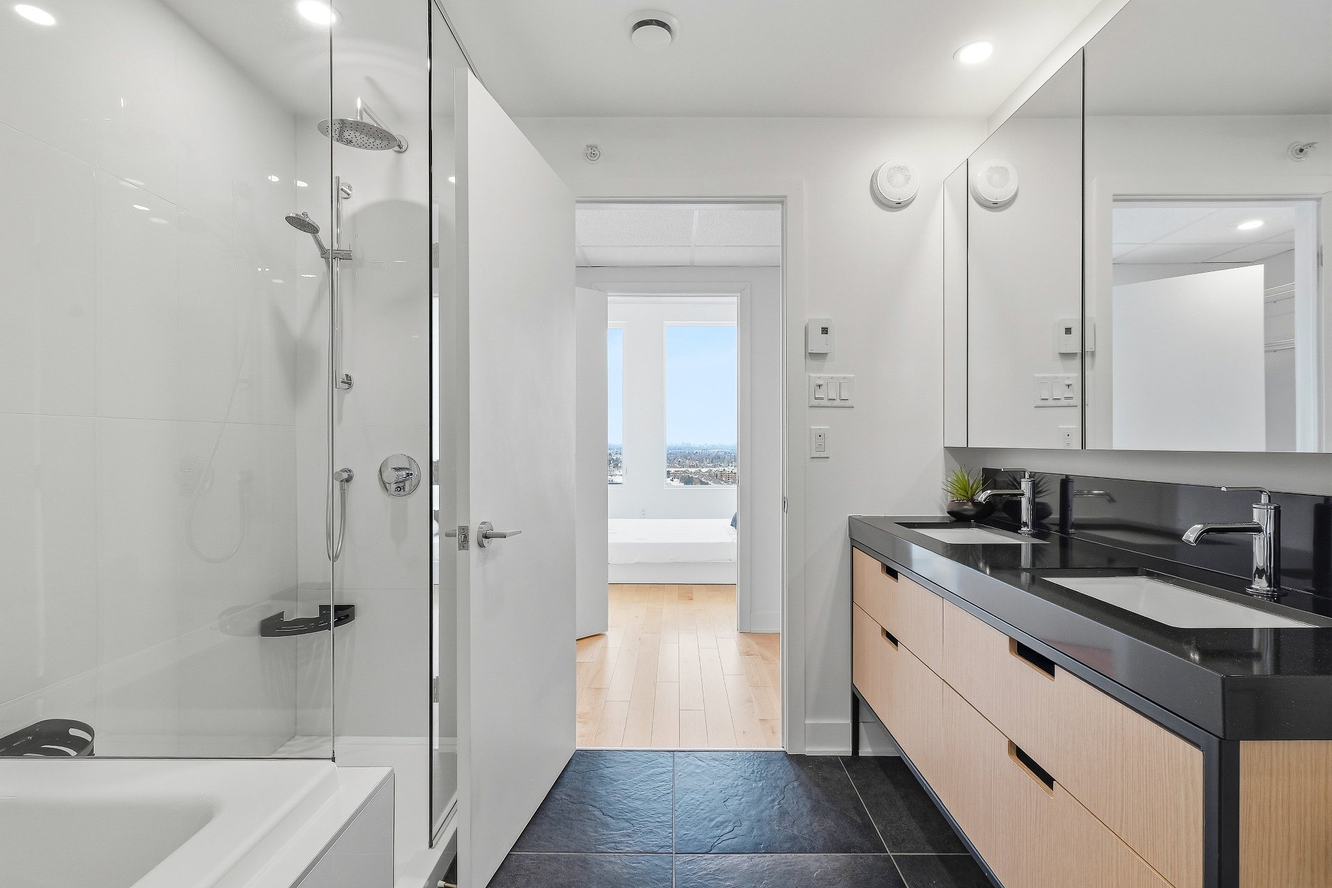 Photo - Salle de bains attenante à la CCP