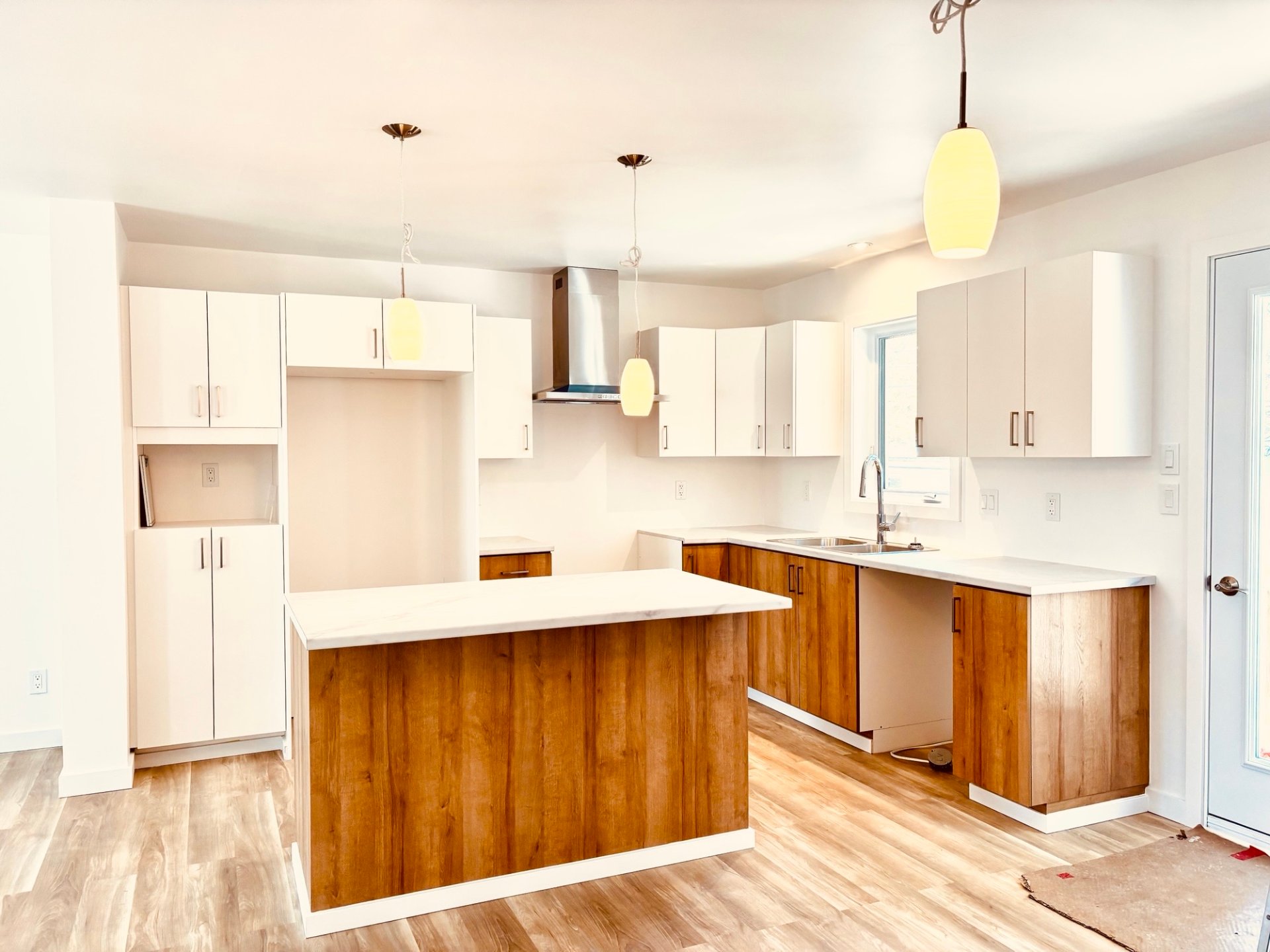 Photo - Kitchen
