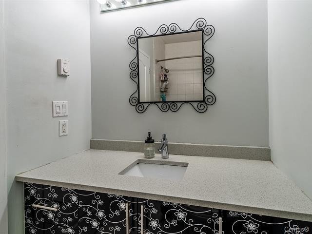 Photo - Bathroom