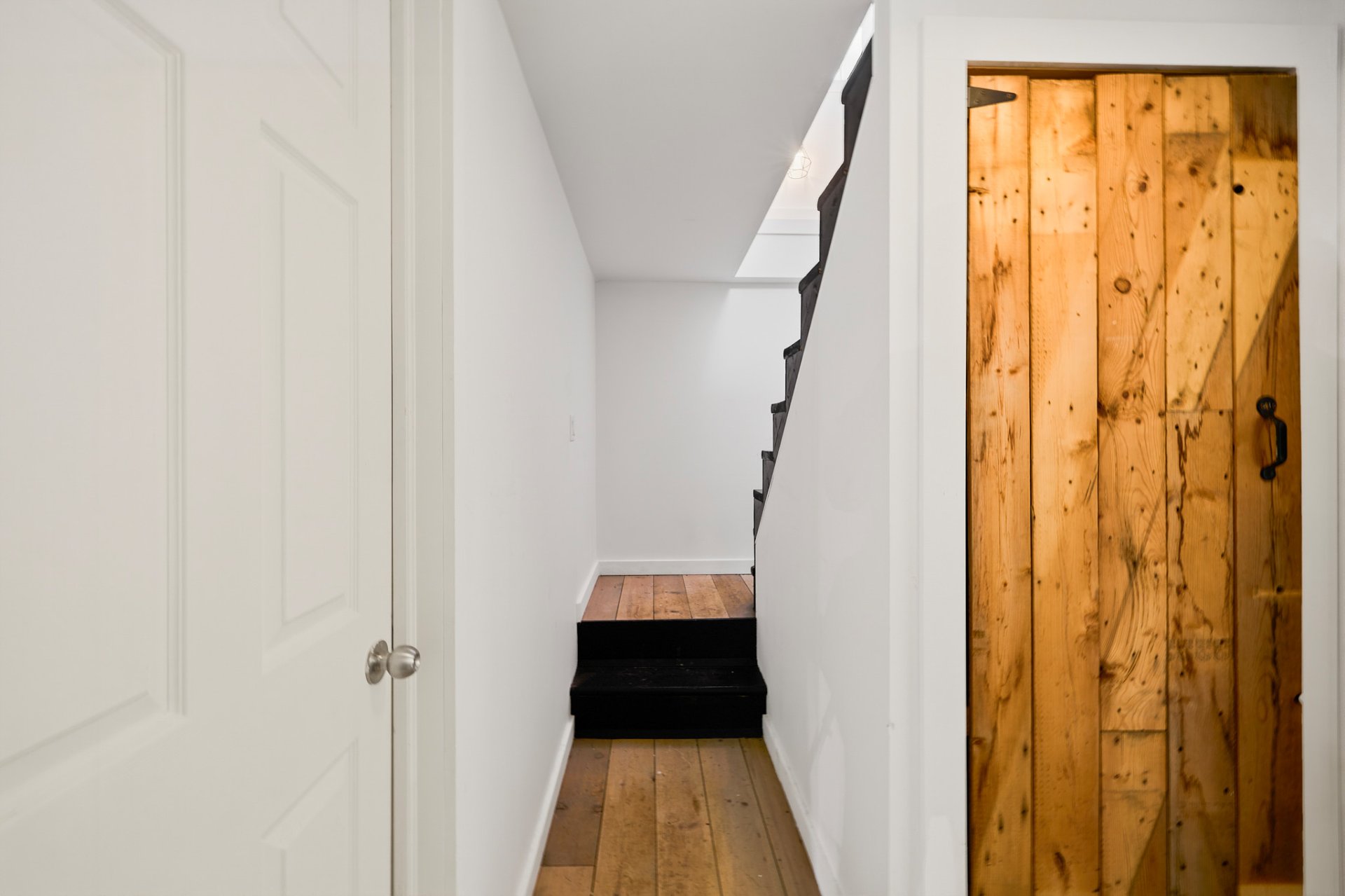 Photo - PASAGEWAY